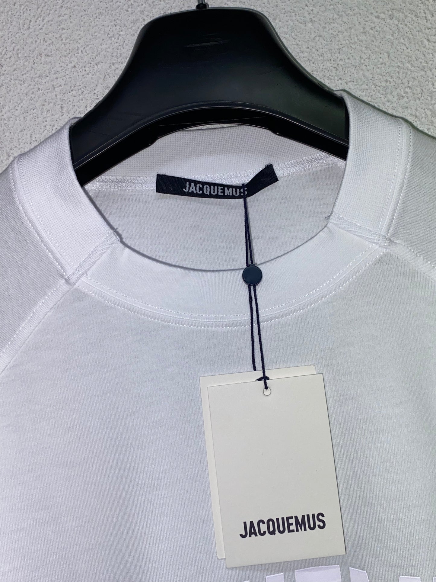 JACQUEMUS white logo tee (S/M)