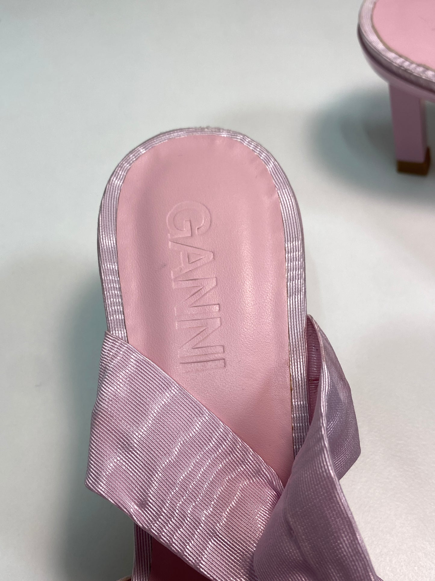 GANNI pink bow sandals (38)