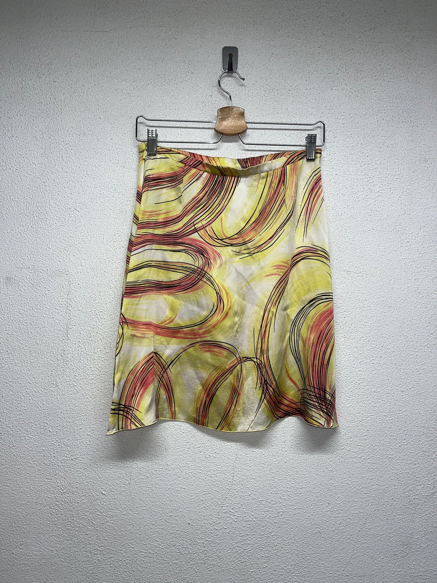 VERSACE 100% silk abstract print skirt (S)