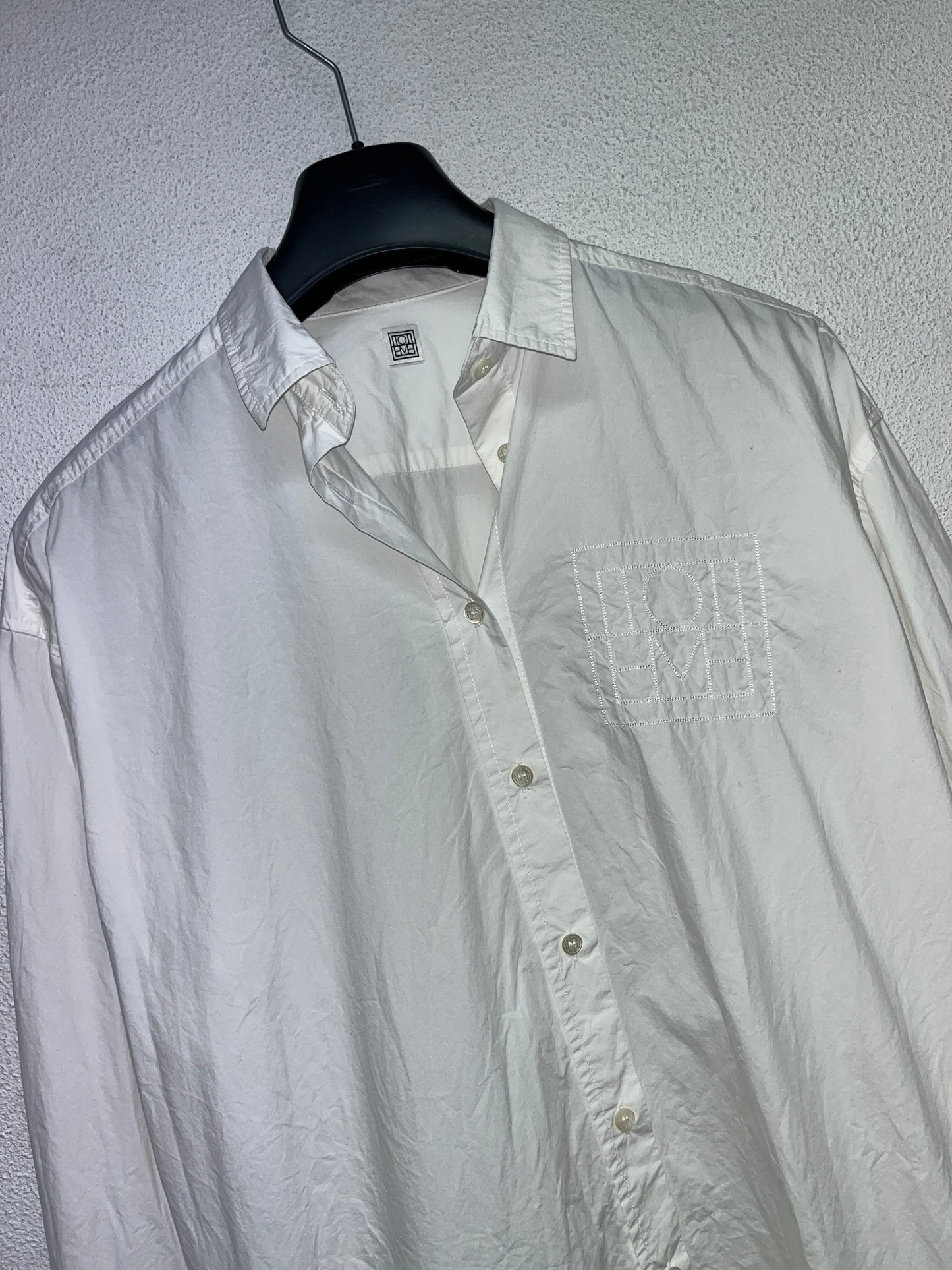 TOTEME Shirt-dress with logo on the chest (M)