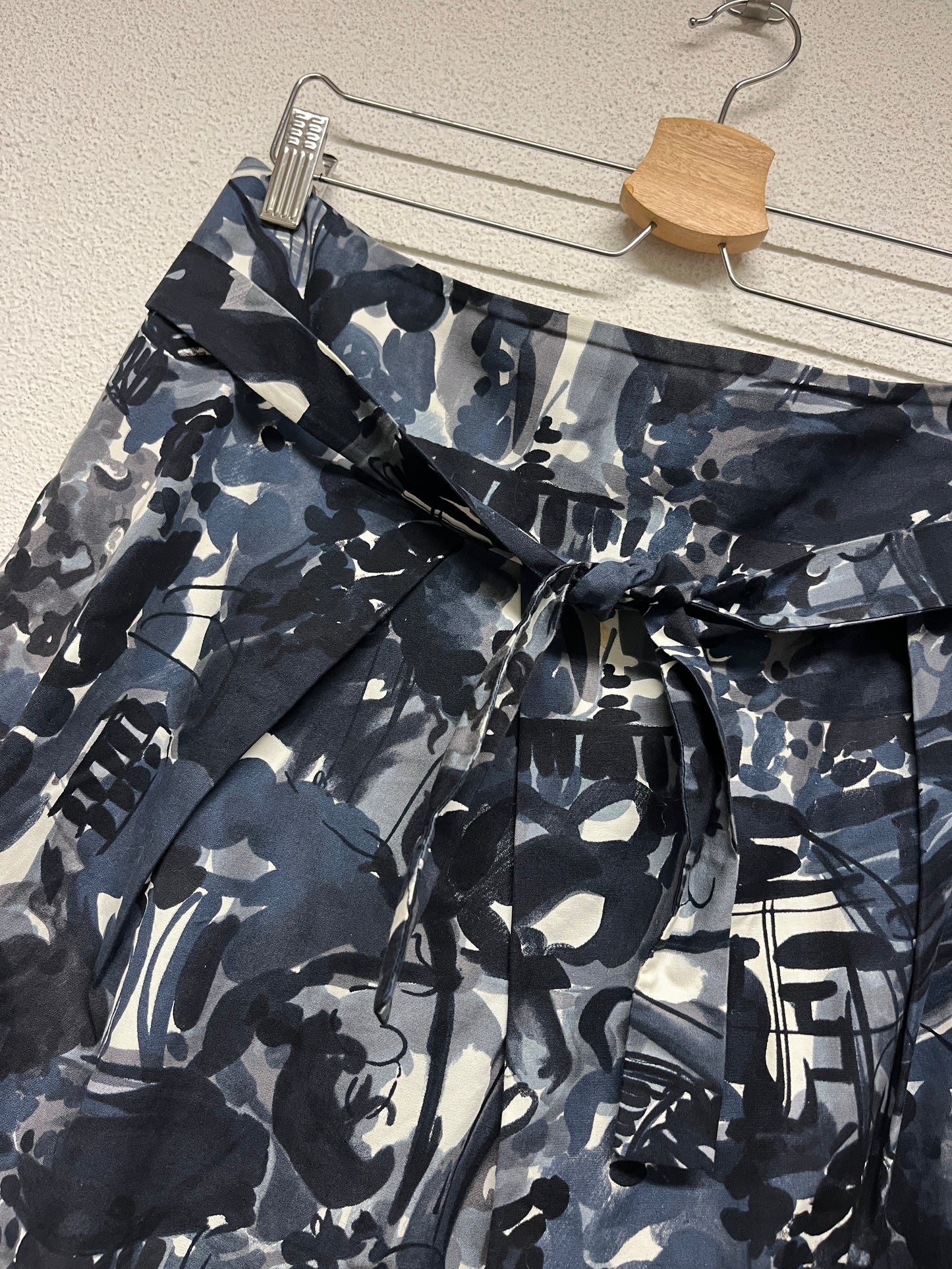 MARNI pleated Skirt with abstract pattern (XL)