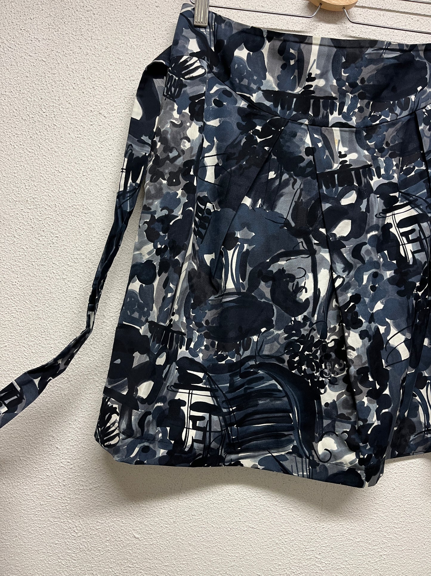 MARNI pleated Skirt with abstract pattern (XL)