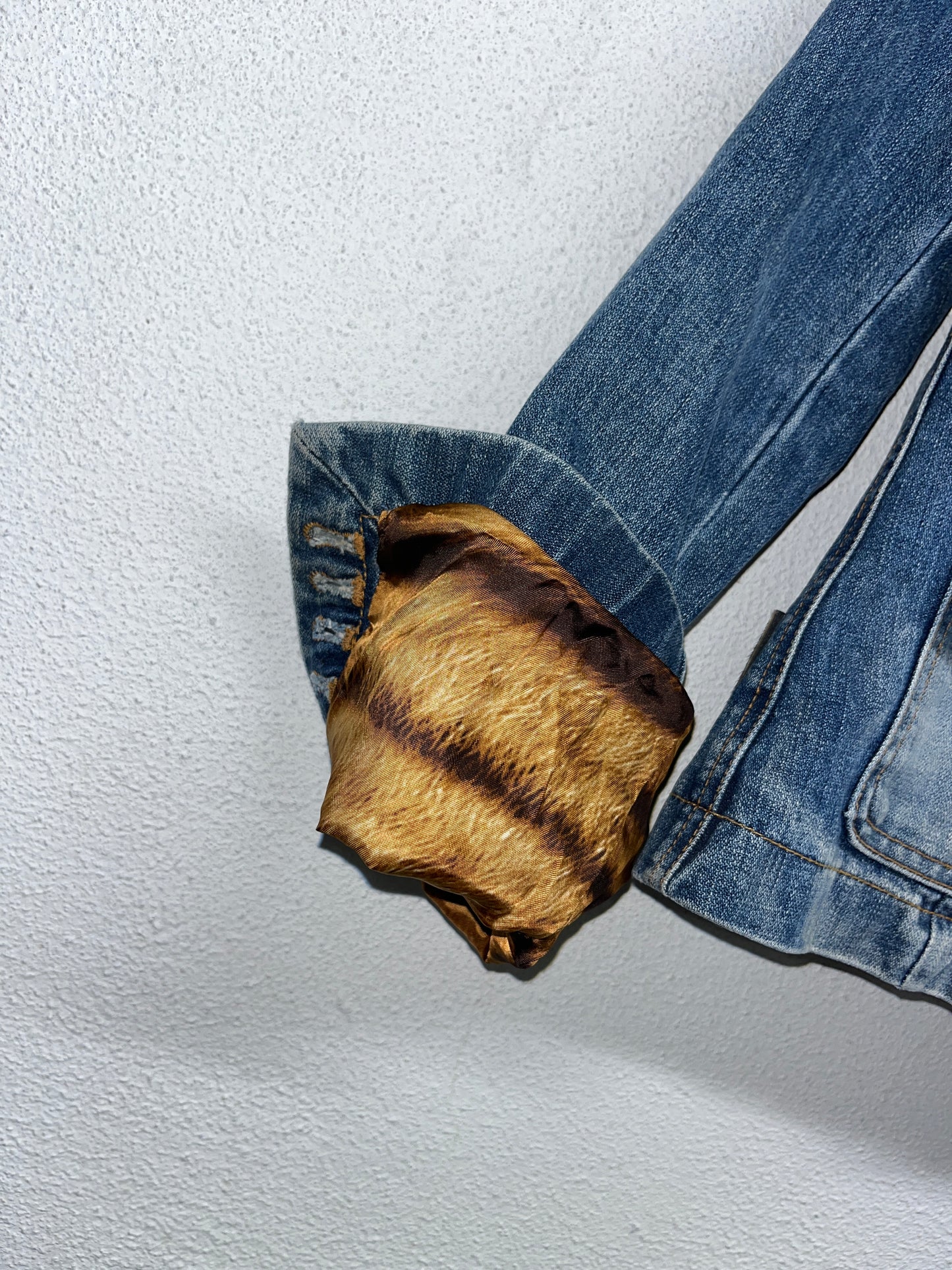 DOLCE & GABBANA distressed denim jacket with logo patch (S)