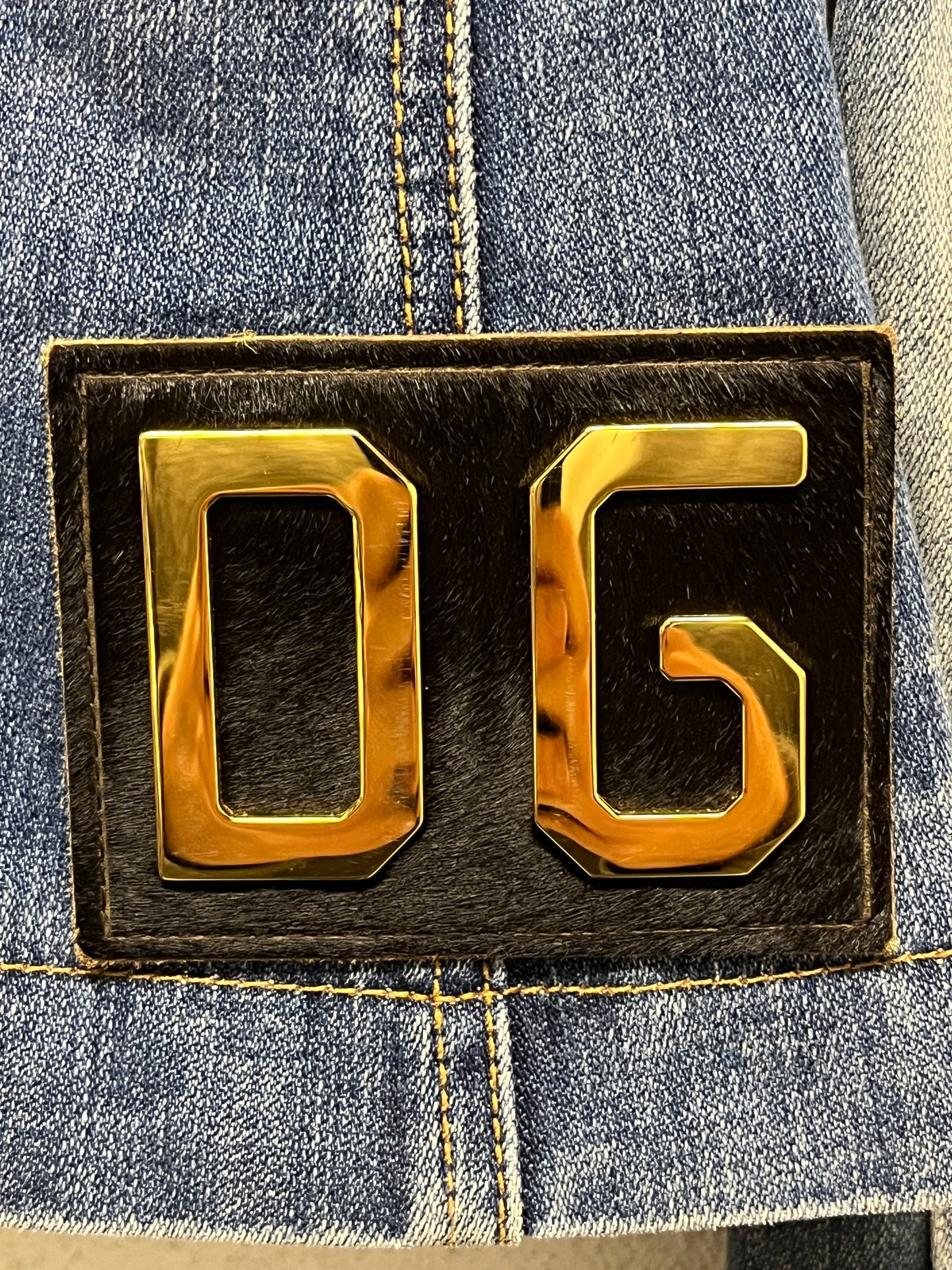 DOLCE & GABBANA distressed denim jacket with logo patch (S)