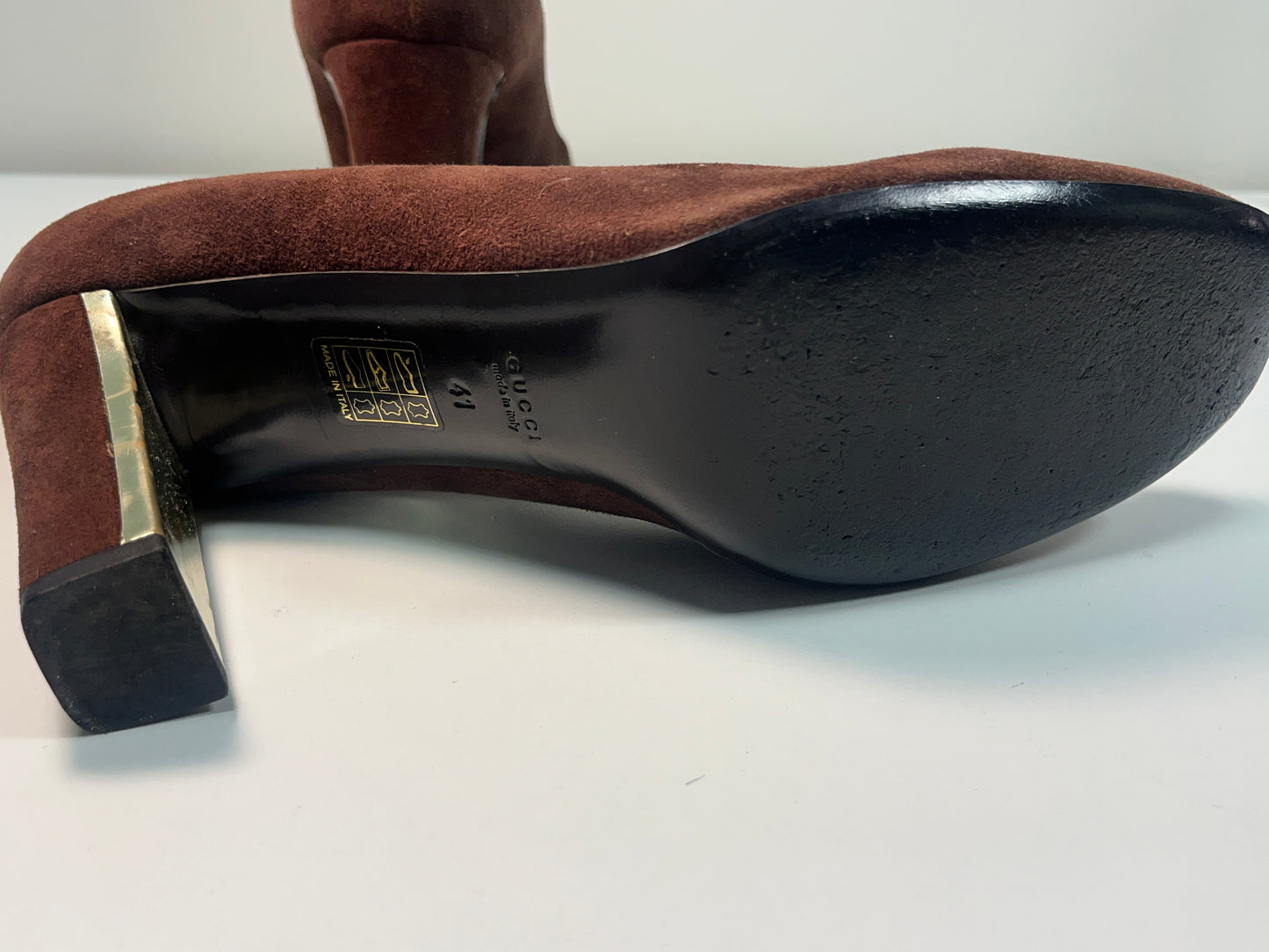 GUCCI by Tom Ford studded brown suede pumps (41)