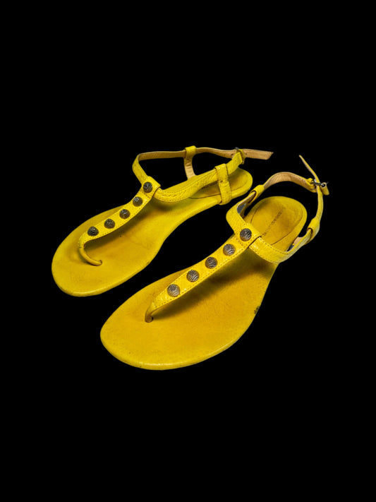 BALENCIAGA yellow leather studded flat sandals (38)