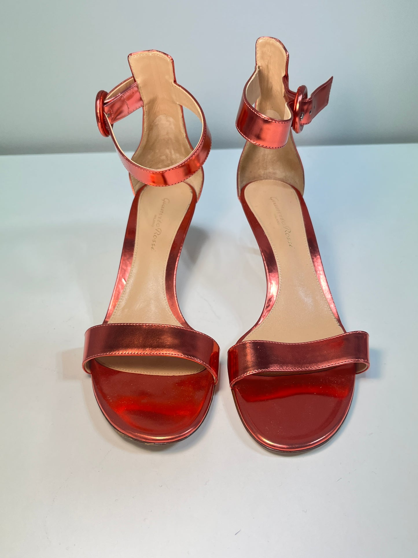 GIANVITO ROSSI metallic pink belted open toe kitten heel sandals (39)