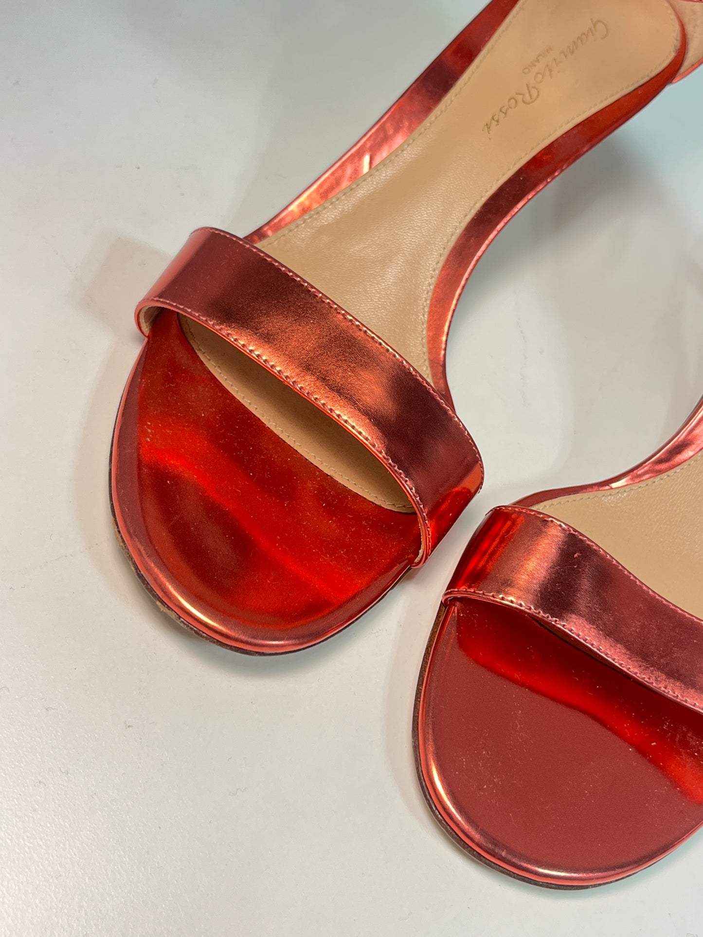 GIANVITO ROSSI metallic pink belted open toe kitten heel sandals (39)