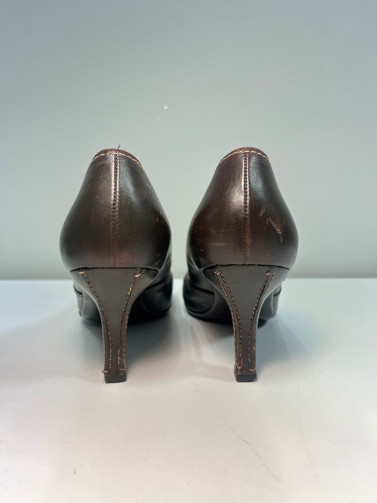 FERRAGAMO leather belted squared toe kitten pumps (39)