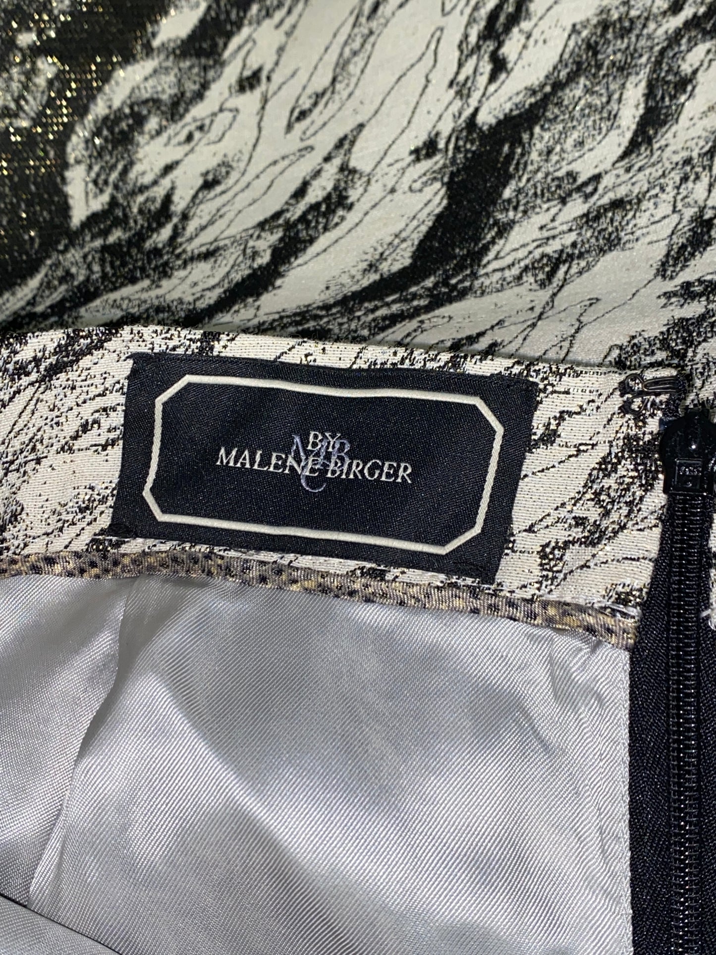 BY MALENE BIRGER pattern skirt (38/M)