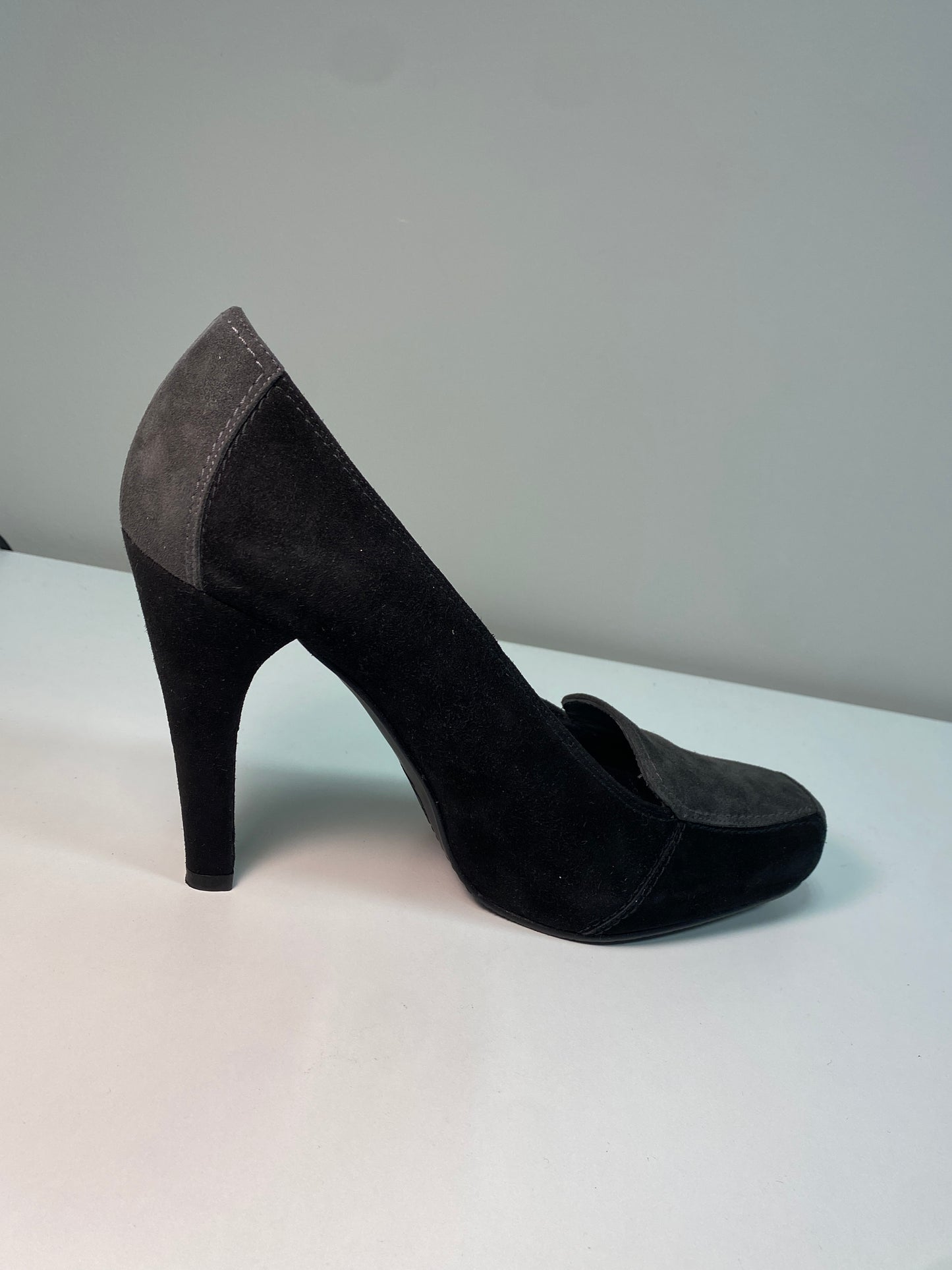STUART WEITZMAN black and grey leather pumps (39)