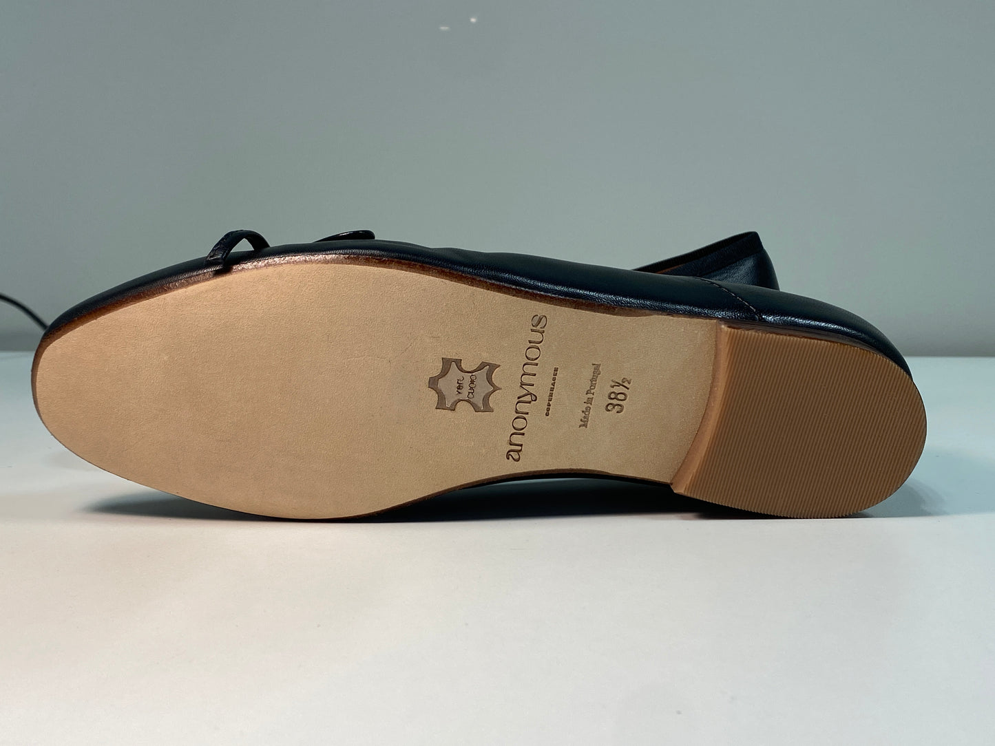 ANONYMOUS COPENHAGEN leather flats (38.5)