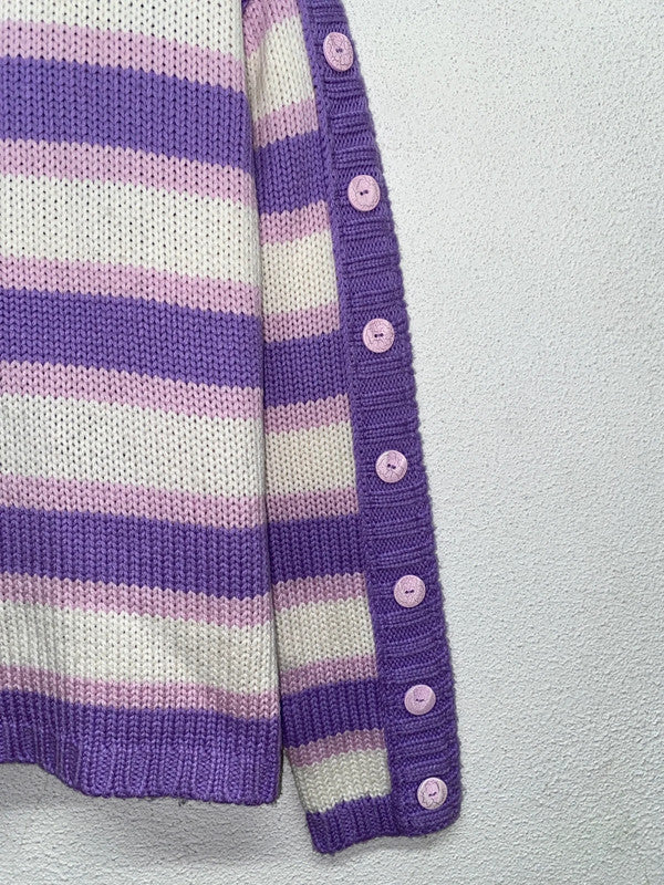 VINTAGE oversized collar knit sweater with buttoned sleeves (M)