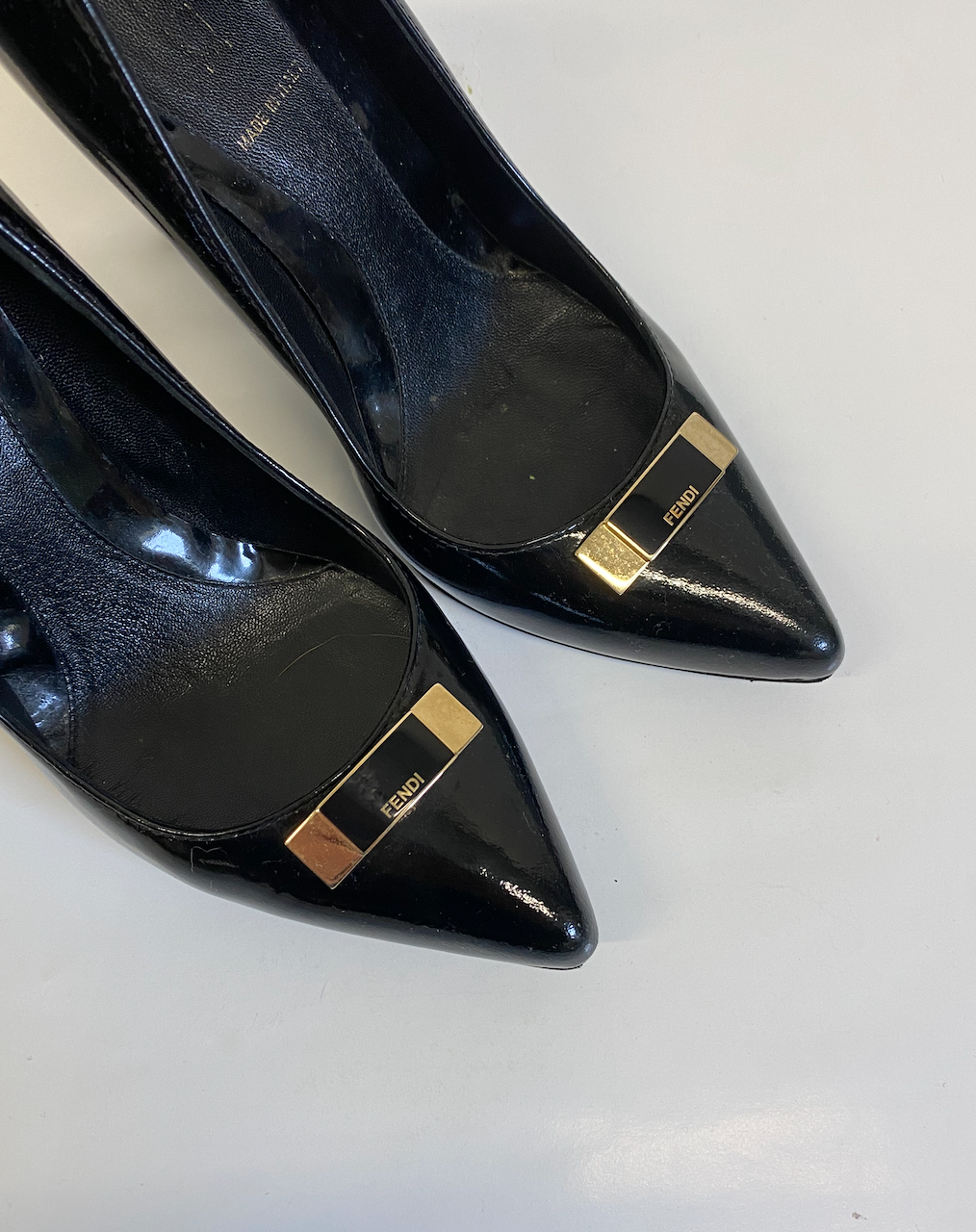 FENDI leather heels (36.5)