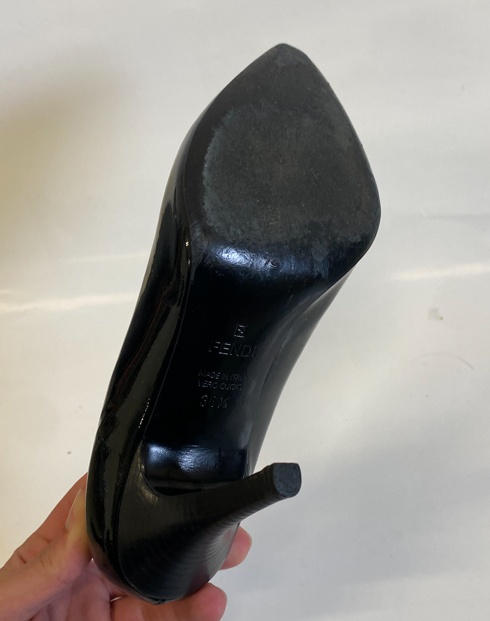 FENDI leather heels (36.5)