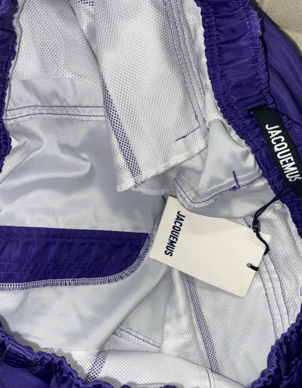 JACQUEMUS purple cargo shorts (L)