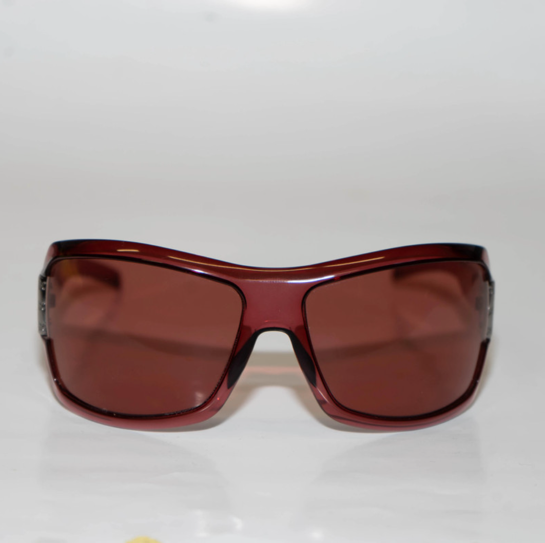 GUCCI red sunglasses