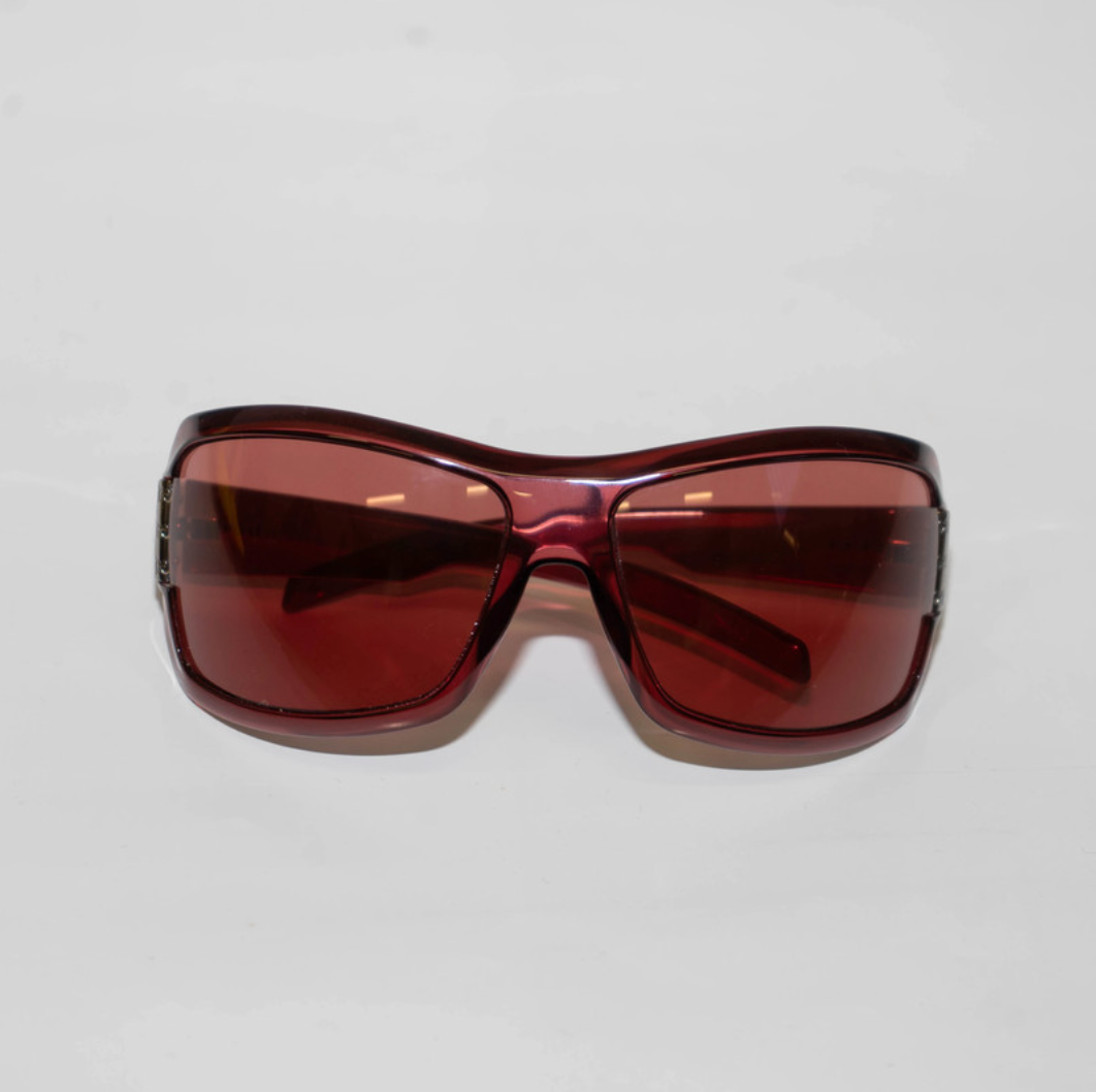 GUCCI red sunglasses