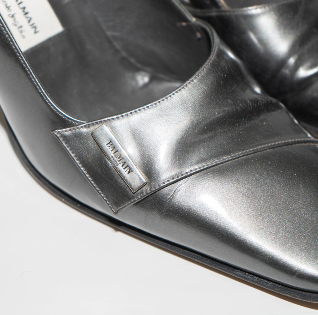 BALMAIN silver leather pumps (38)