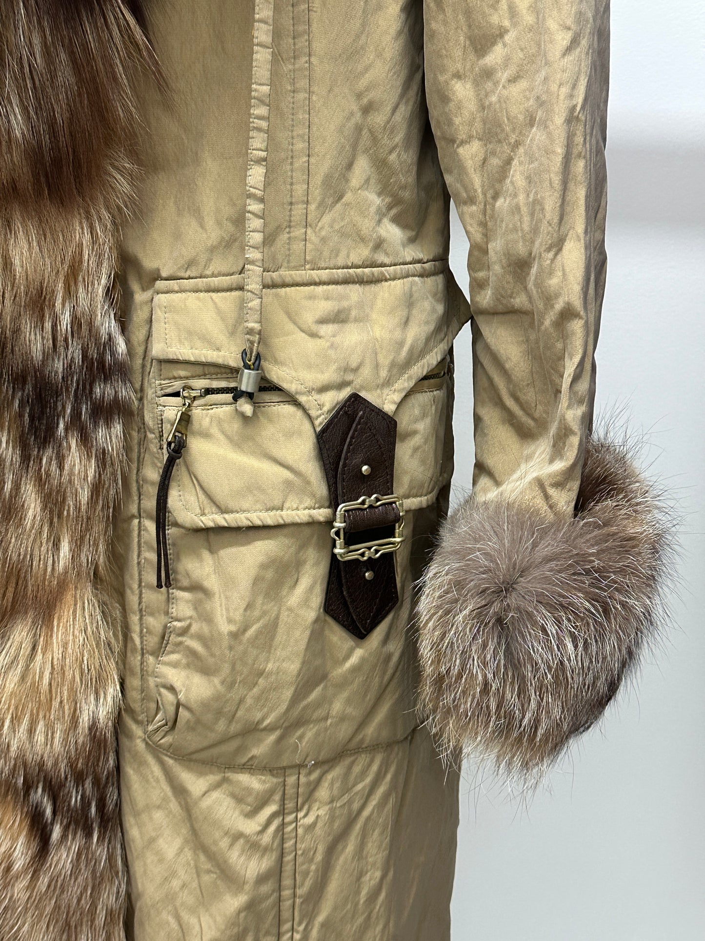 VINTAGE  puffer jacket with fur collar (M)