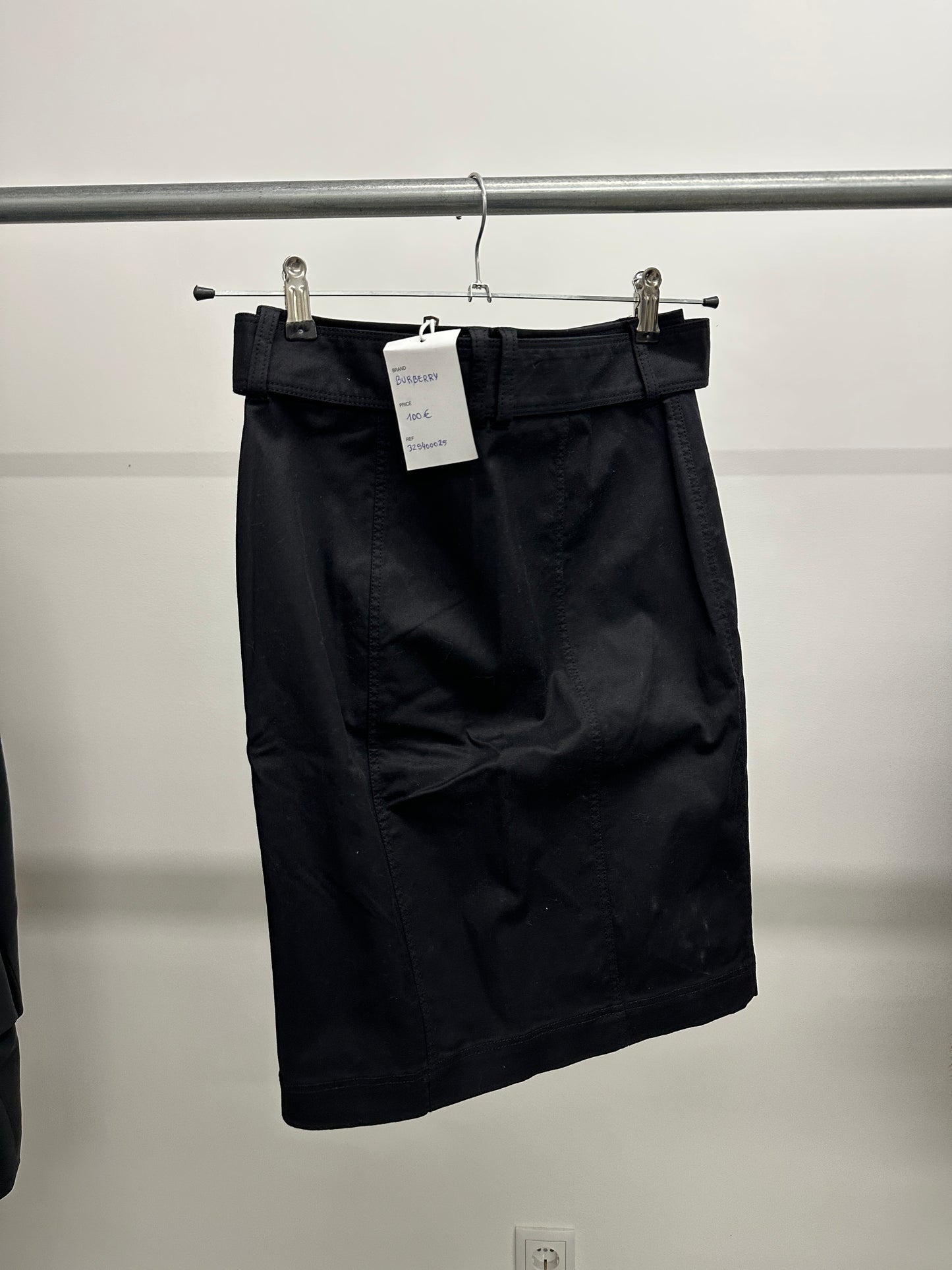 BURBERRY skirt w/belt (S)