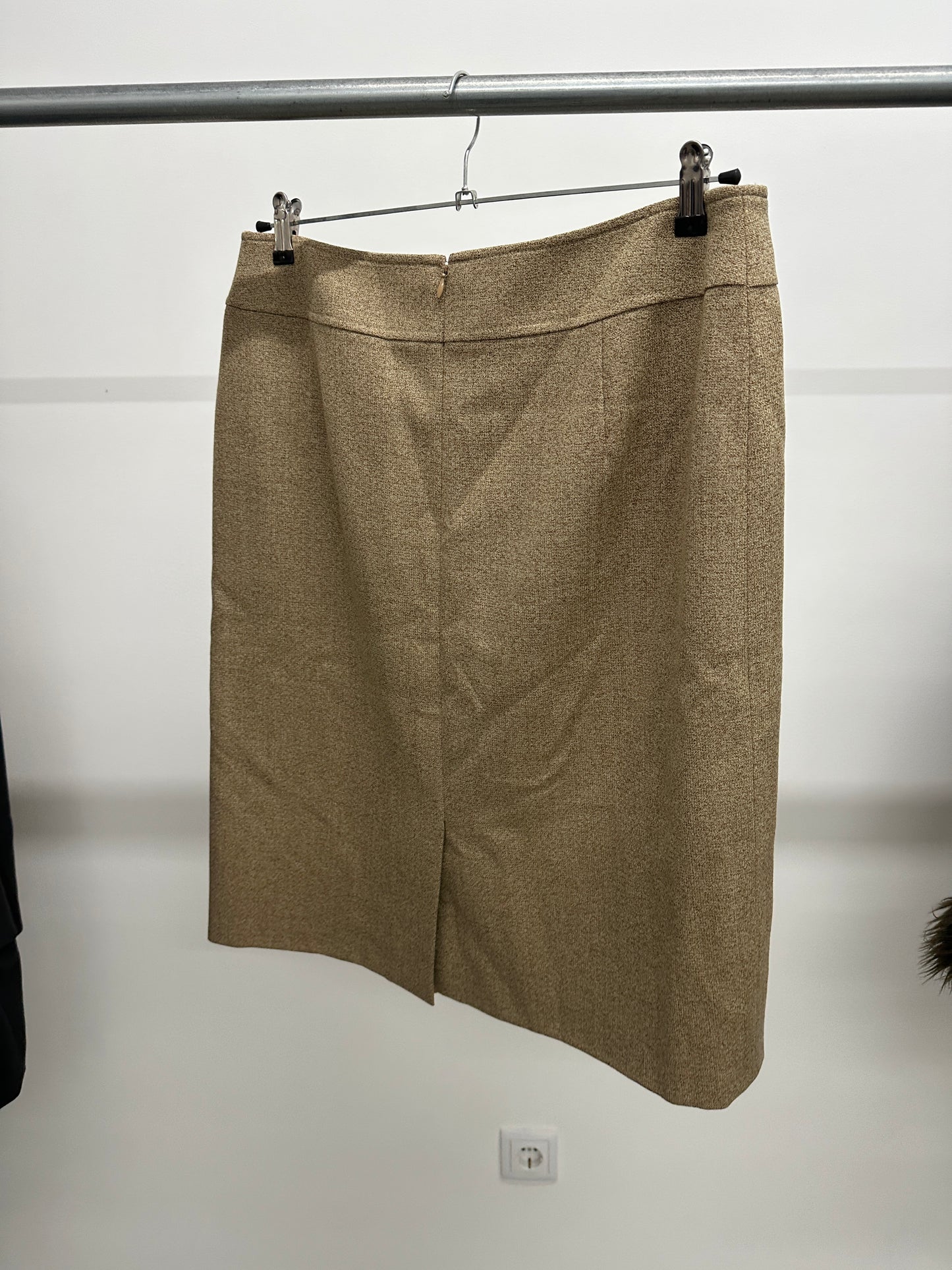 BURBERRY wool skirt (L)
