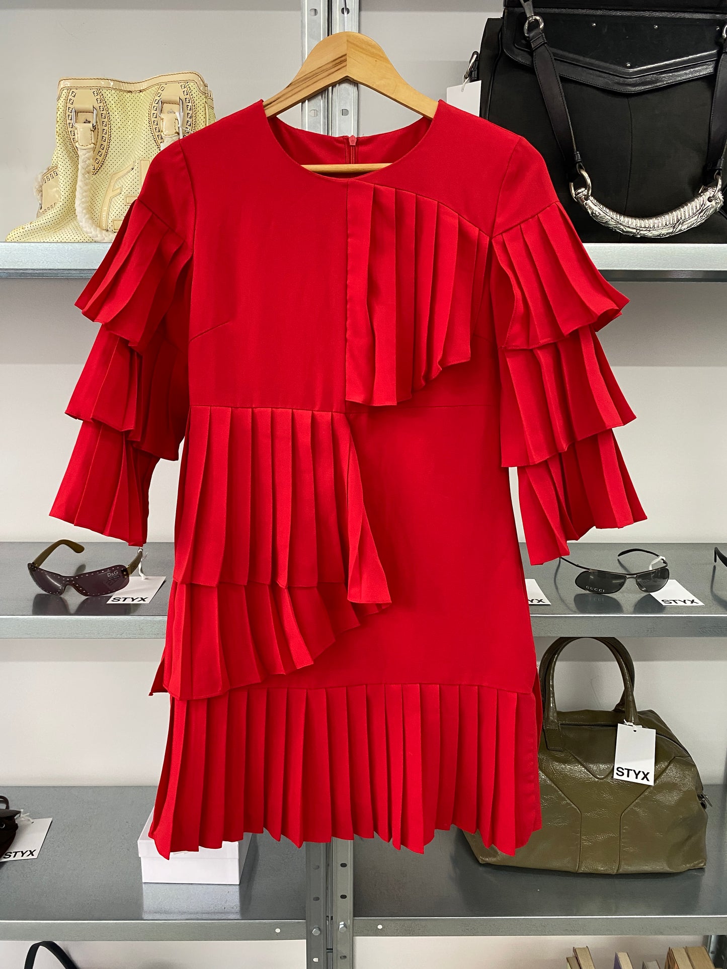 GUCCI red ruffled dress FW2015 Alessandro Michele (M)