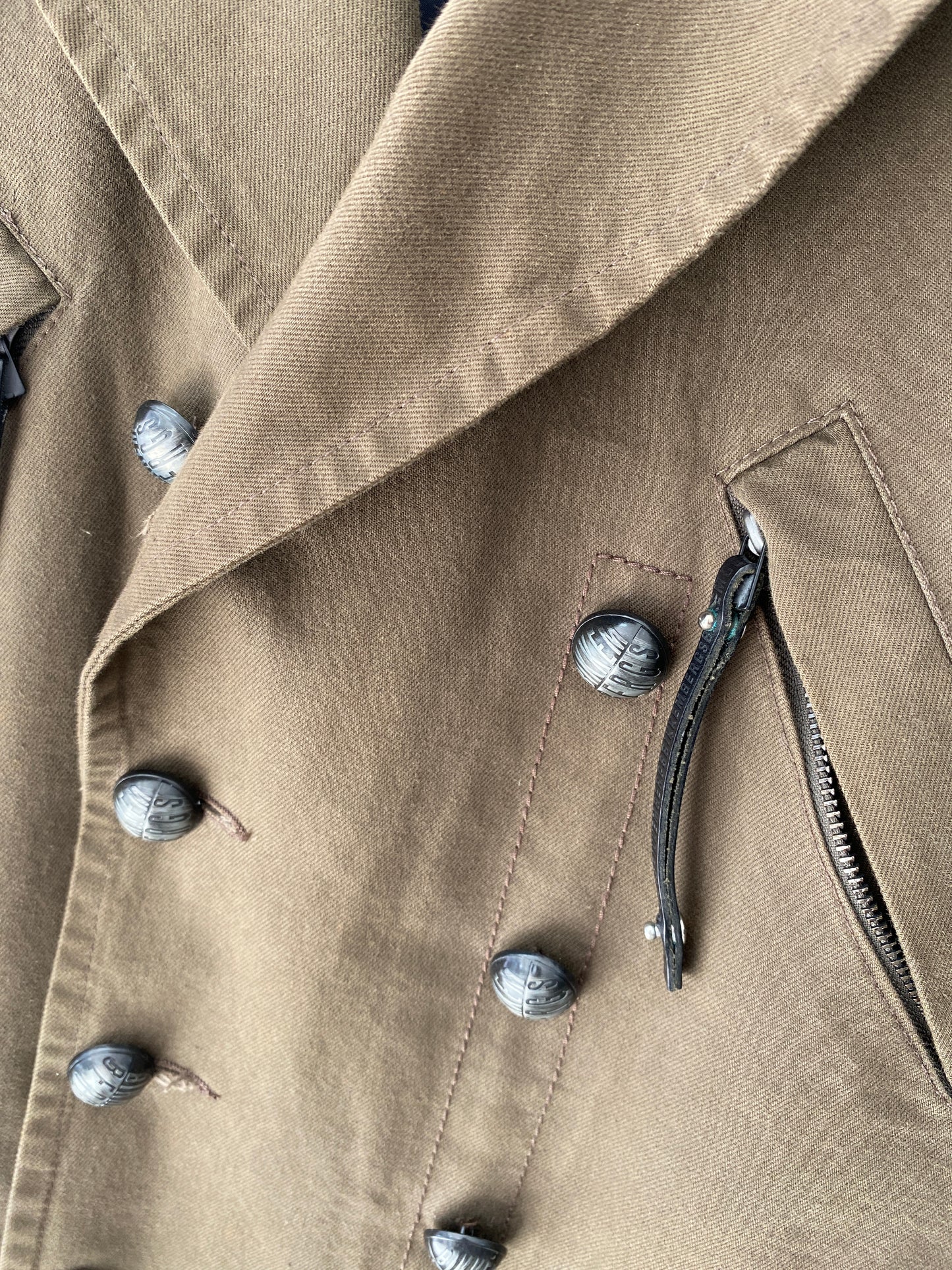 BIKKEMBERGS khaki blazer (S)
