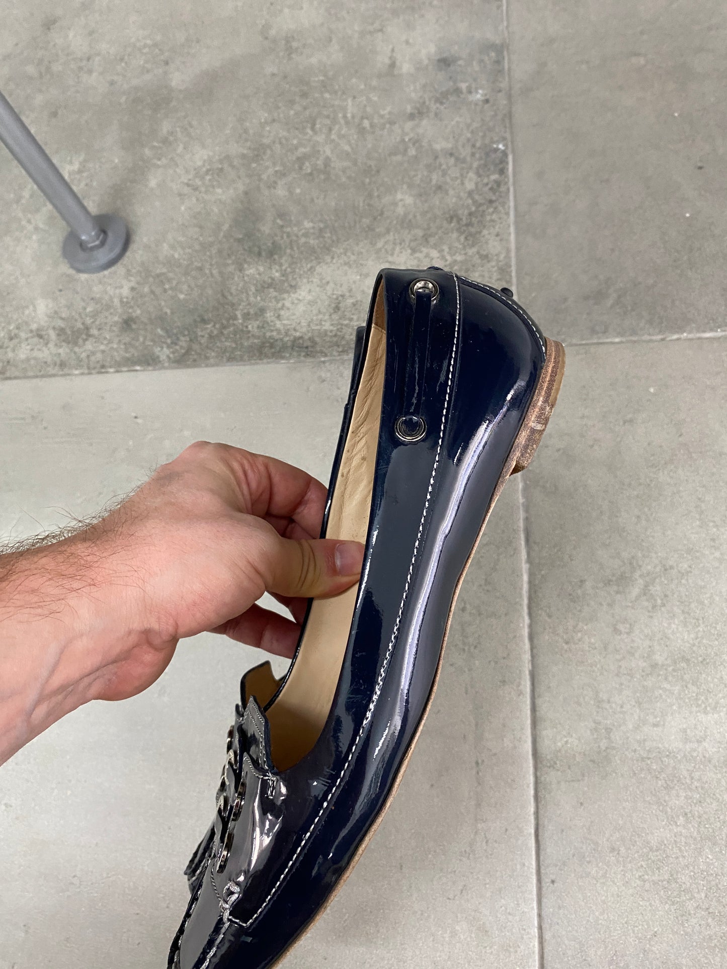 TOD’S navy polished flats (38 1/2)