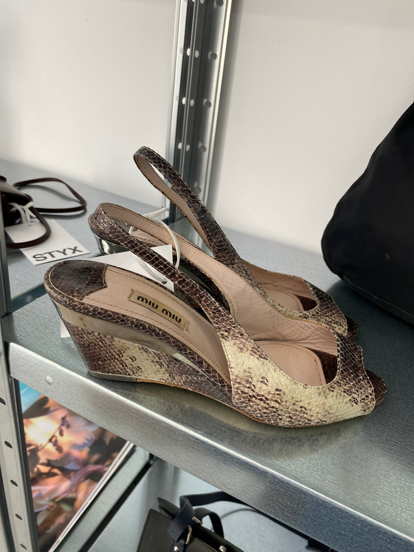 MIU MIU snakeskin wedges ( 36 1/2)