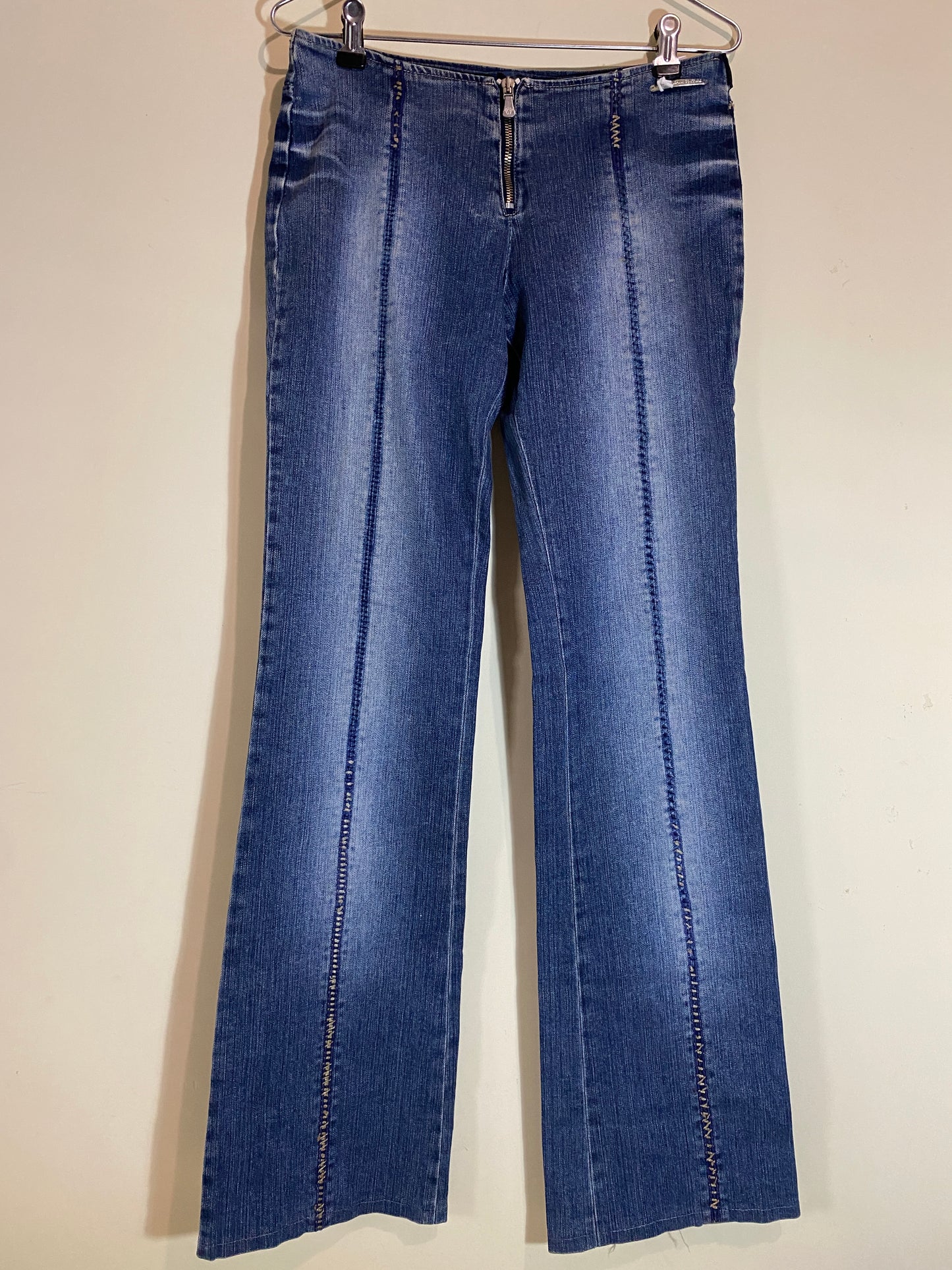 VERSACE low rise flare jeans (M)