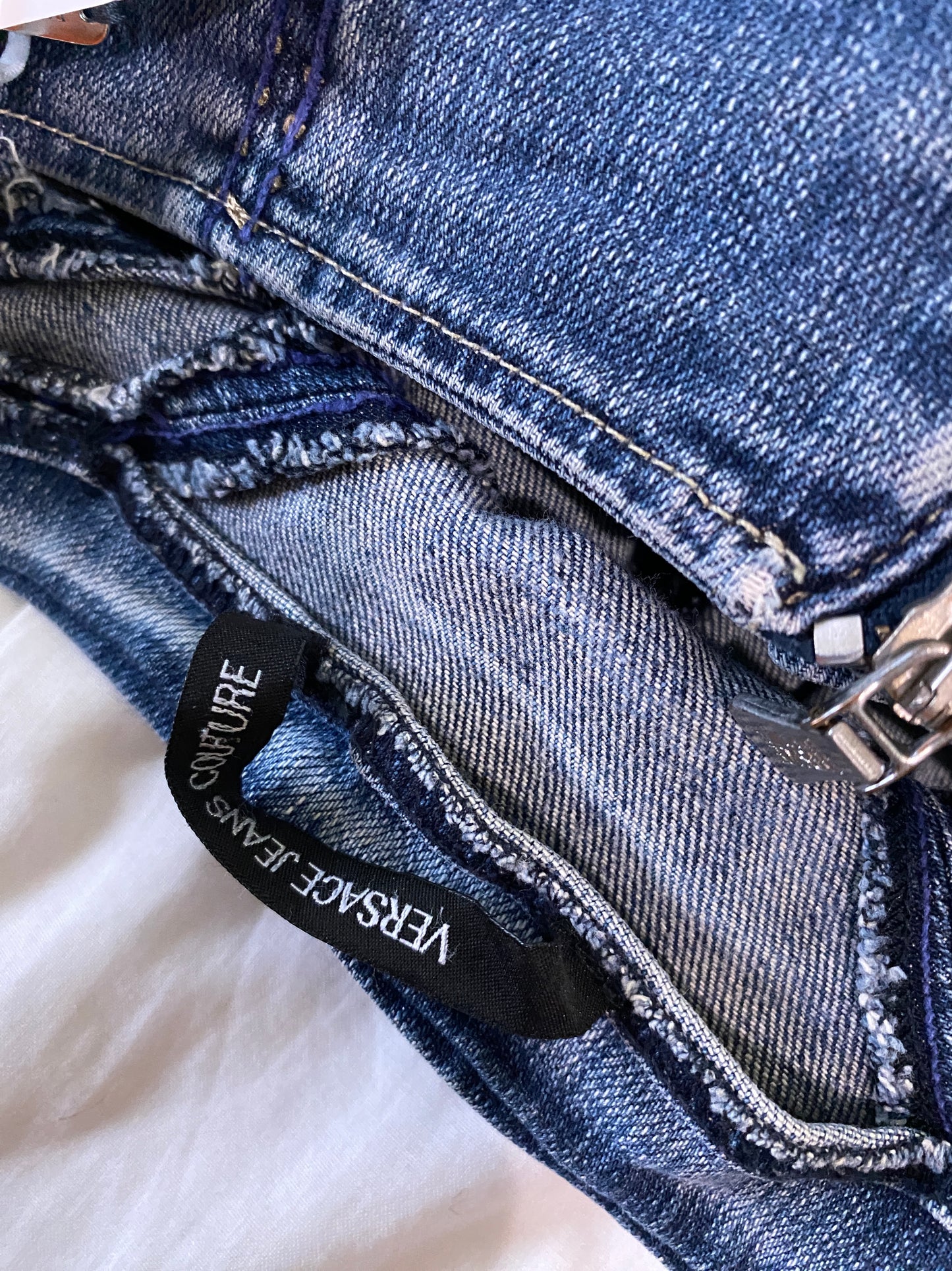 VERSACE low rise flare jeans (M)