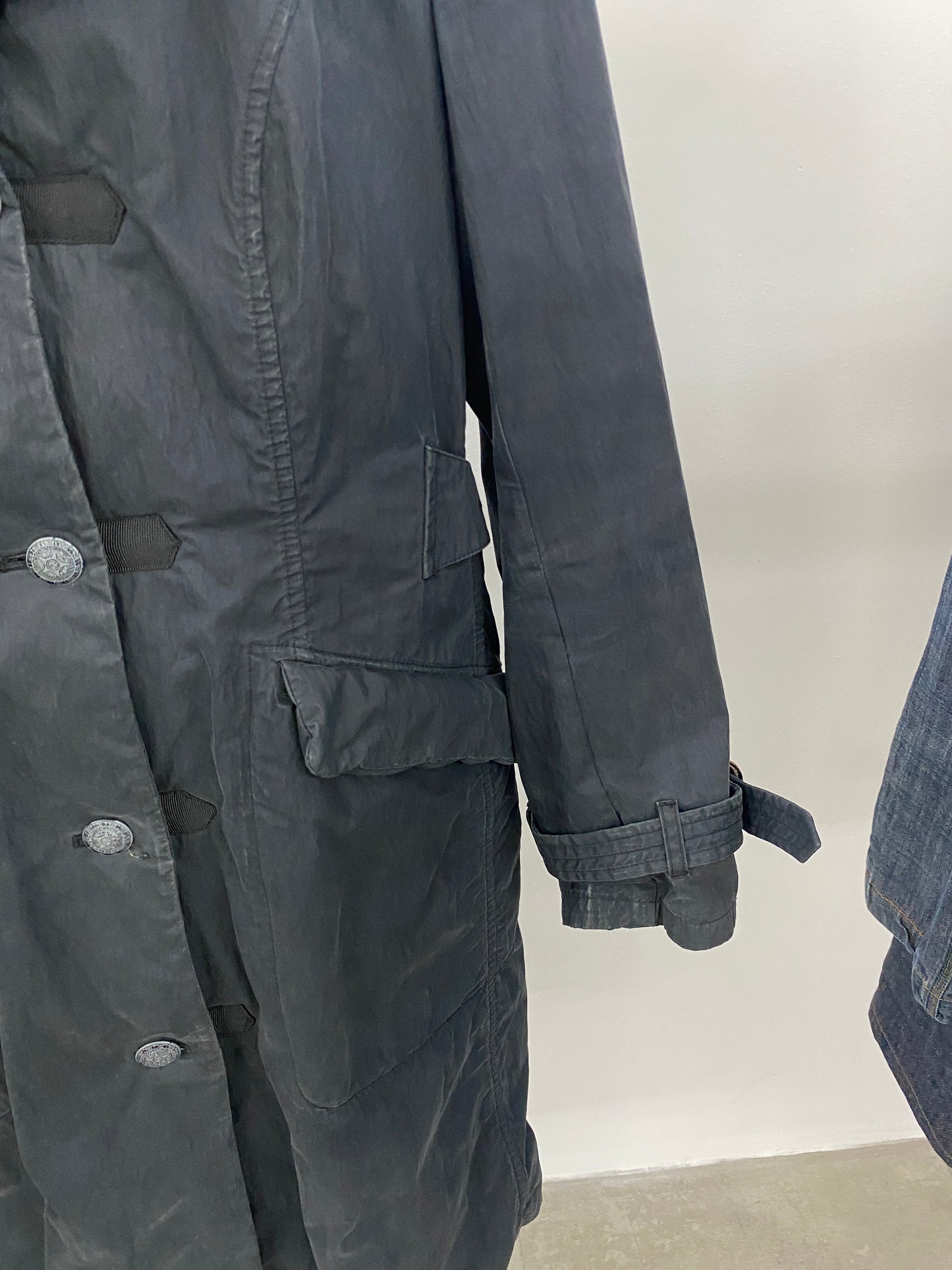 CP COMPANY black trenchcoat (M)