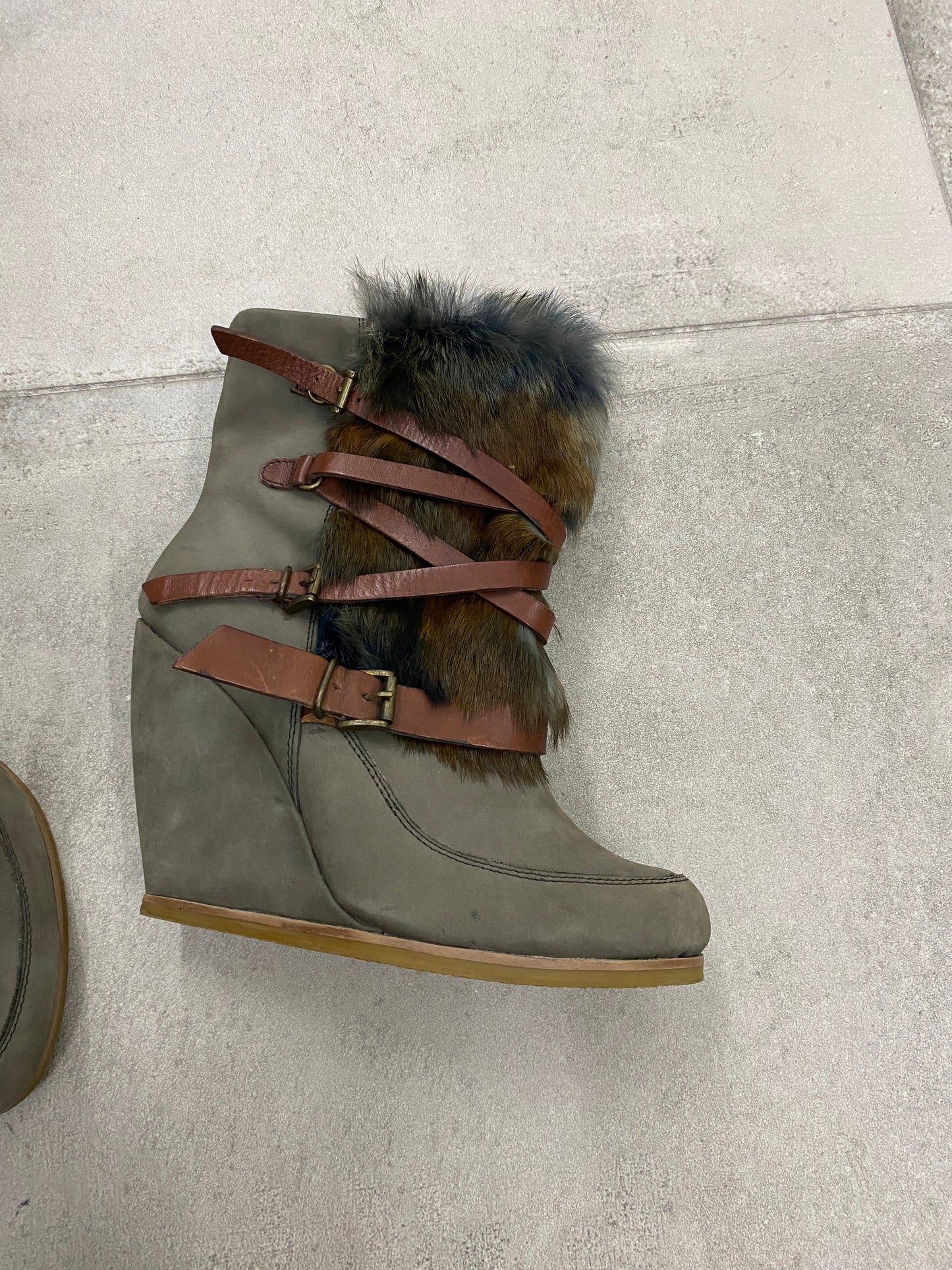 MAJE fur wedge olive green boots (39)