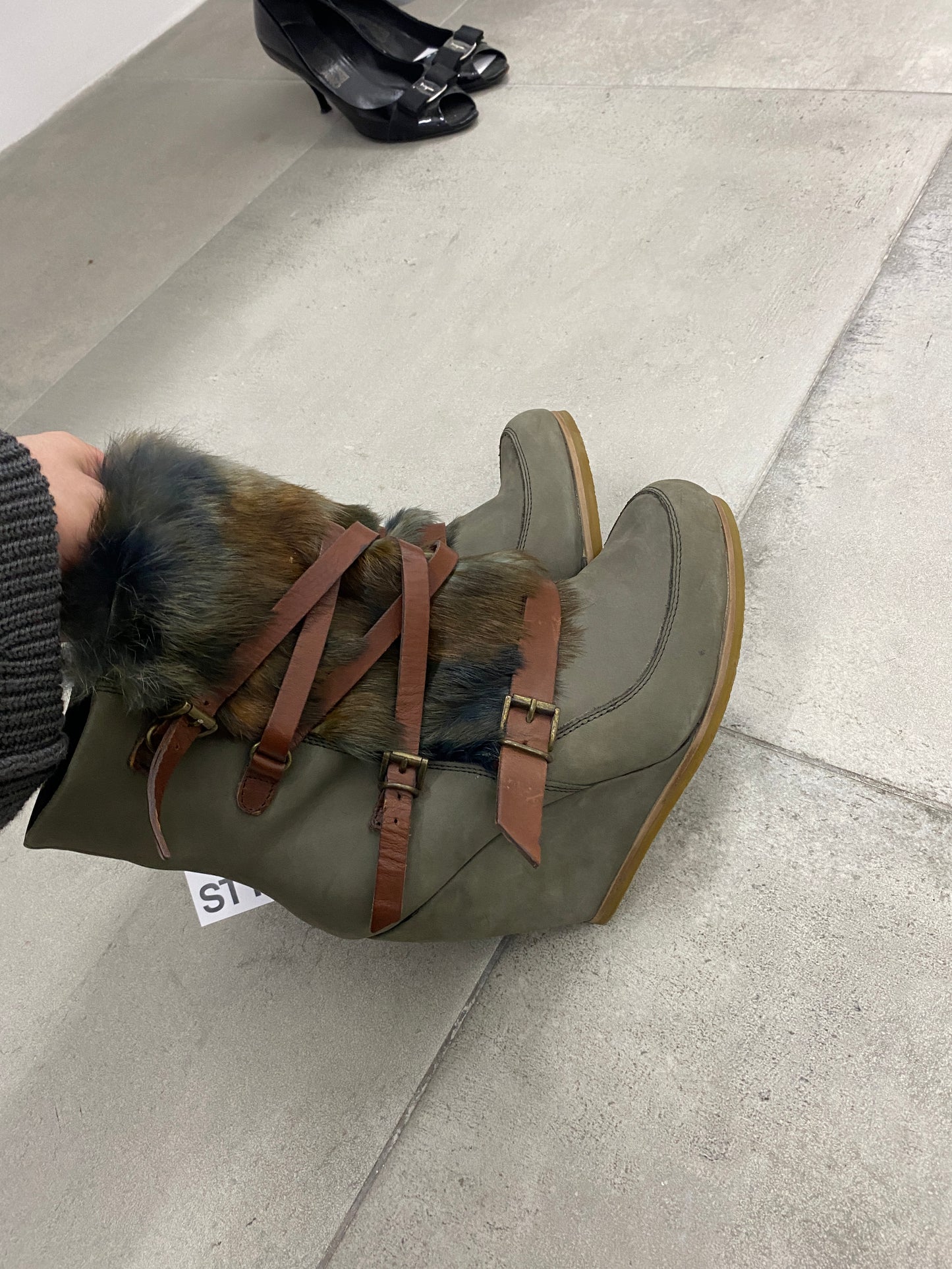 MAJE fur wedge olive green boots (39)