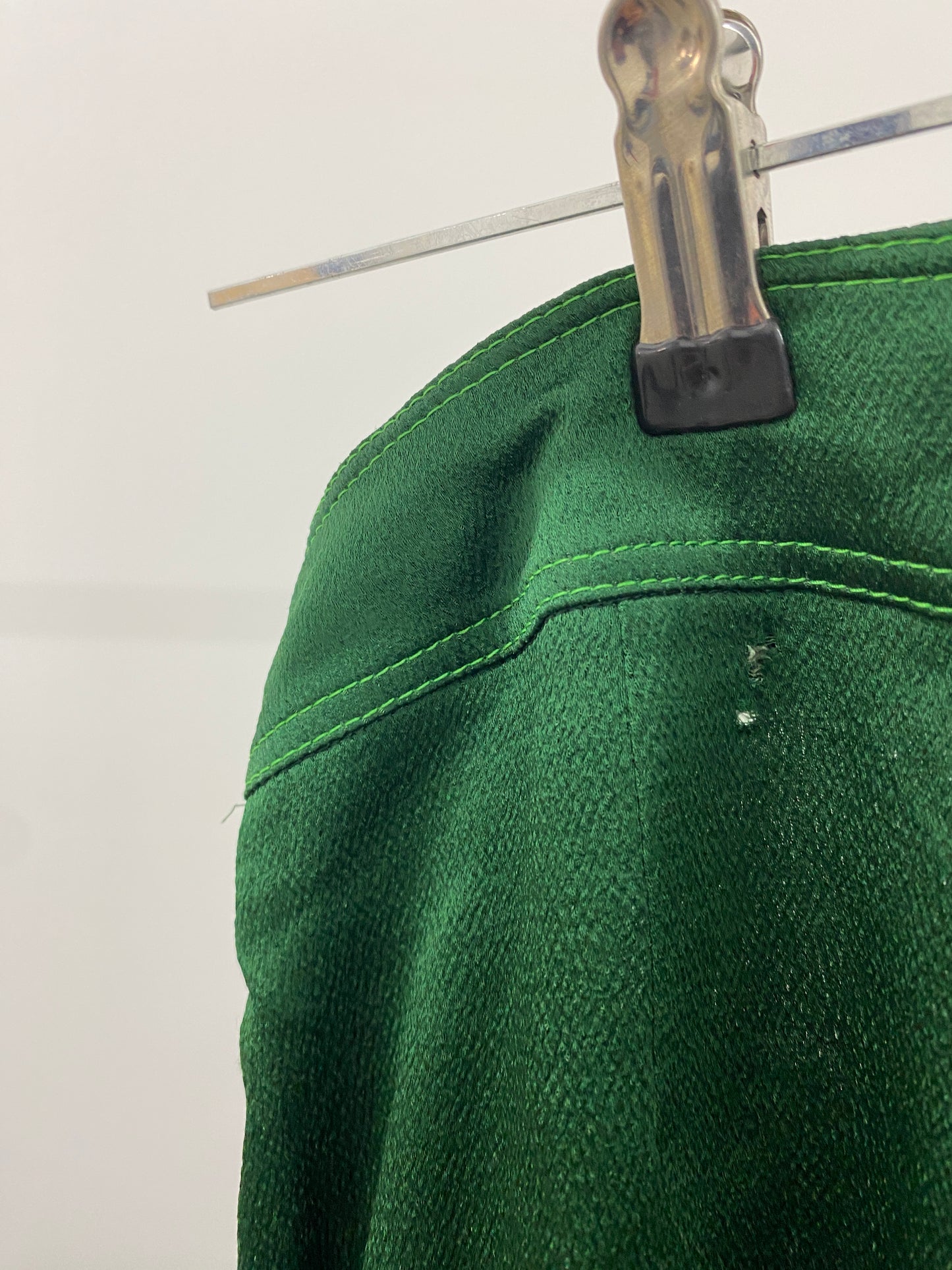 VALENTINO green trousers w/ suspended belt (L)