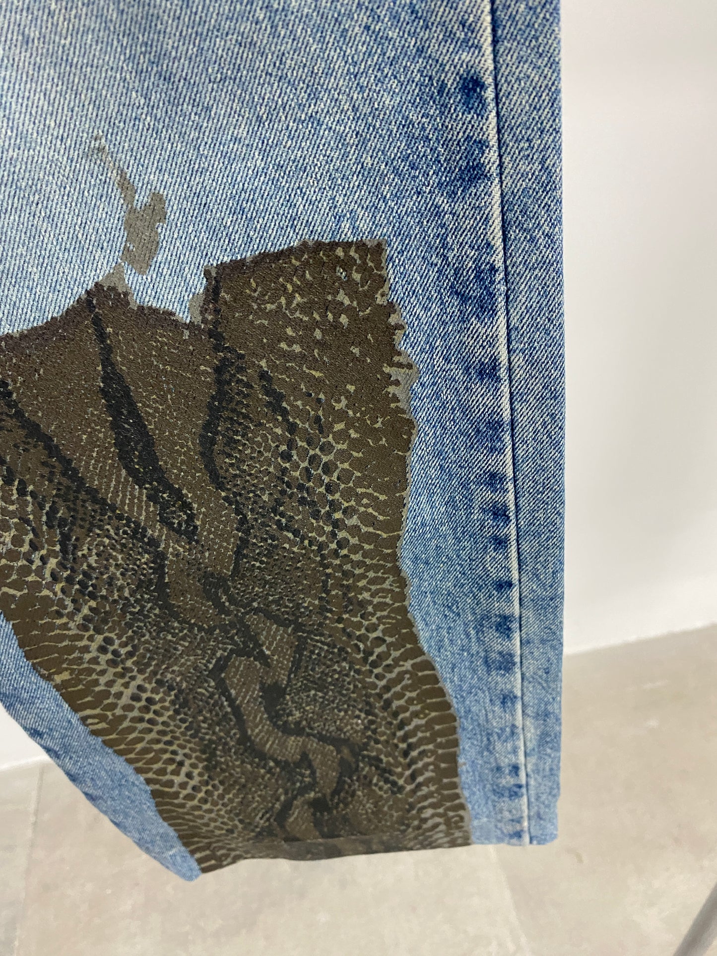 JUST CAVALLI snakeprint jeans (L)