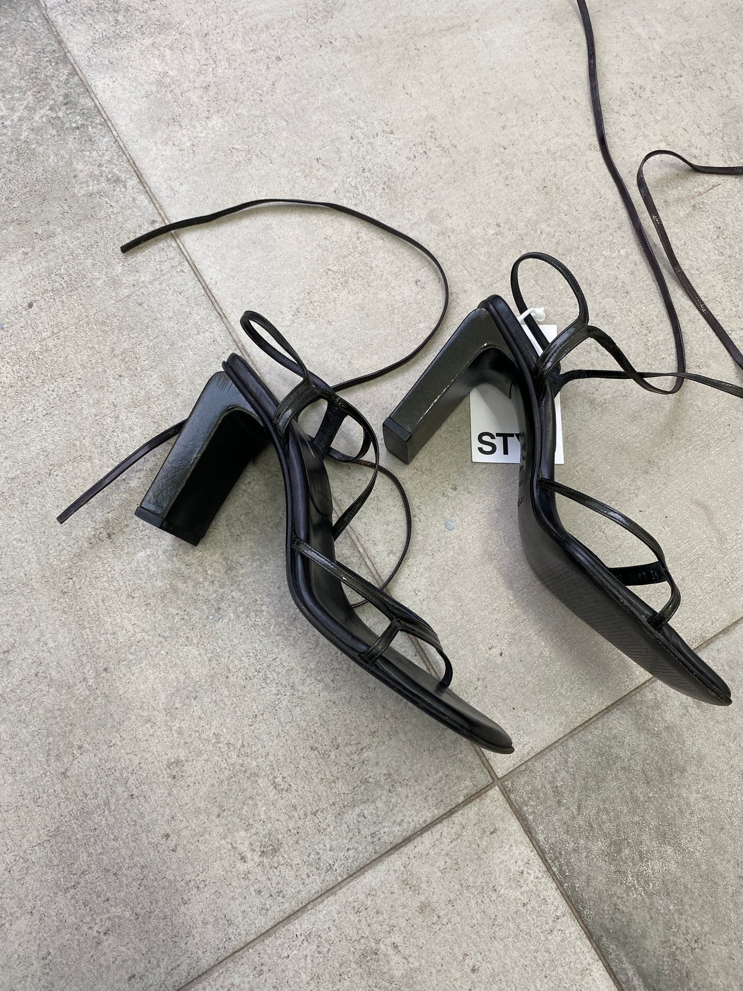 SERGIO ROSSI strappy heeled sandal (39)