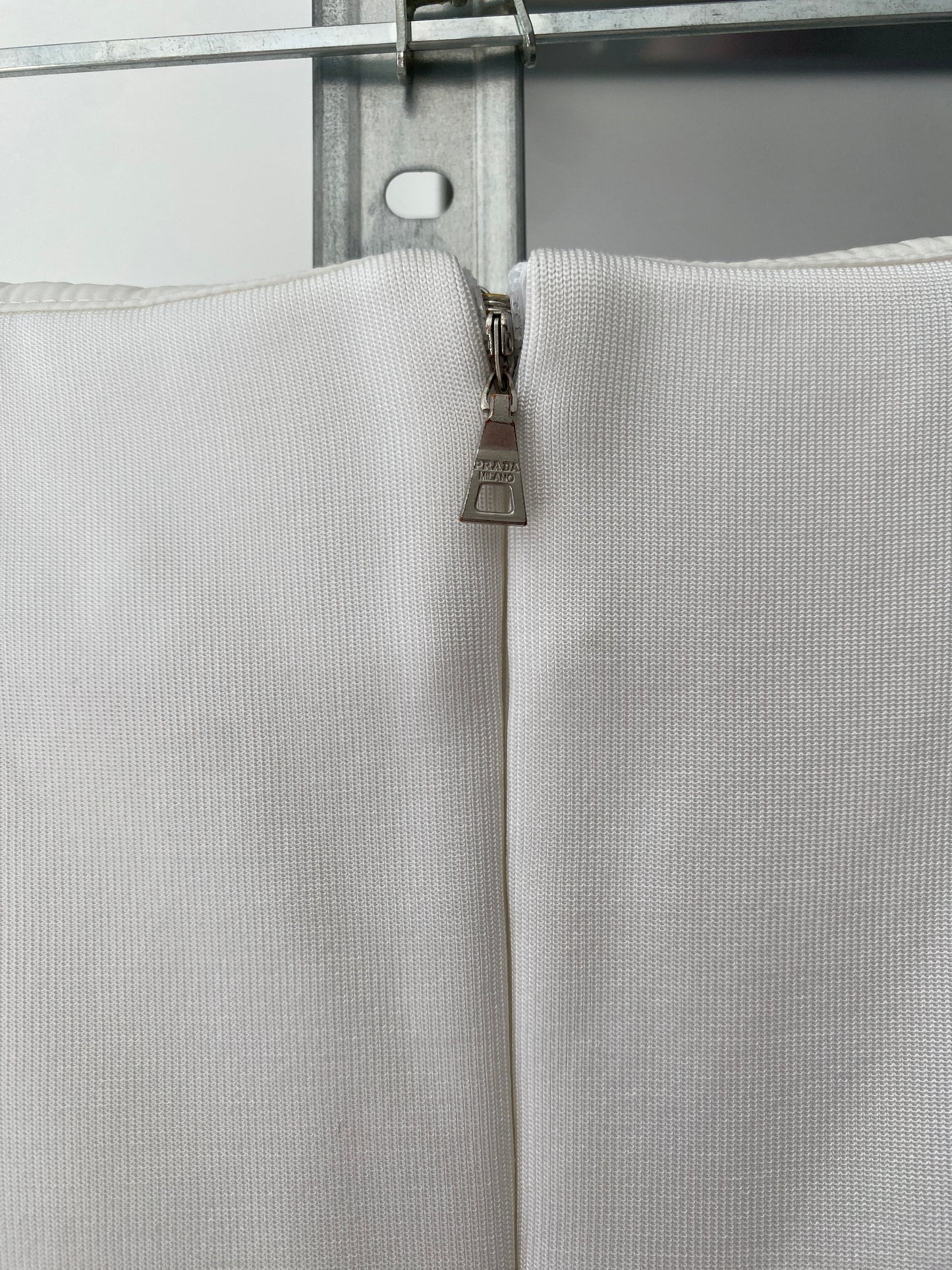 PRADA white skirt (L)