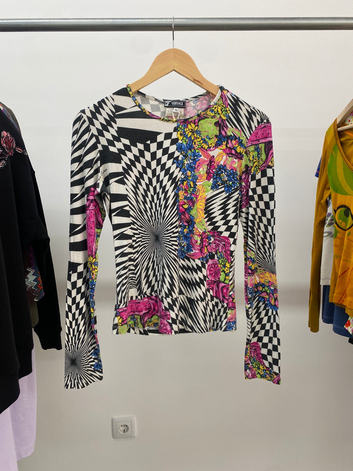 VERSACE optical illusion long sleeve (M)