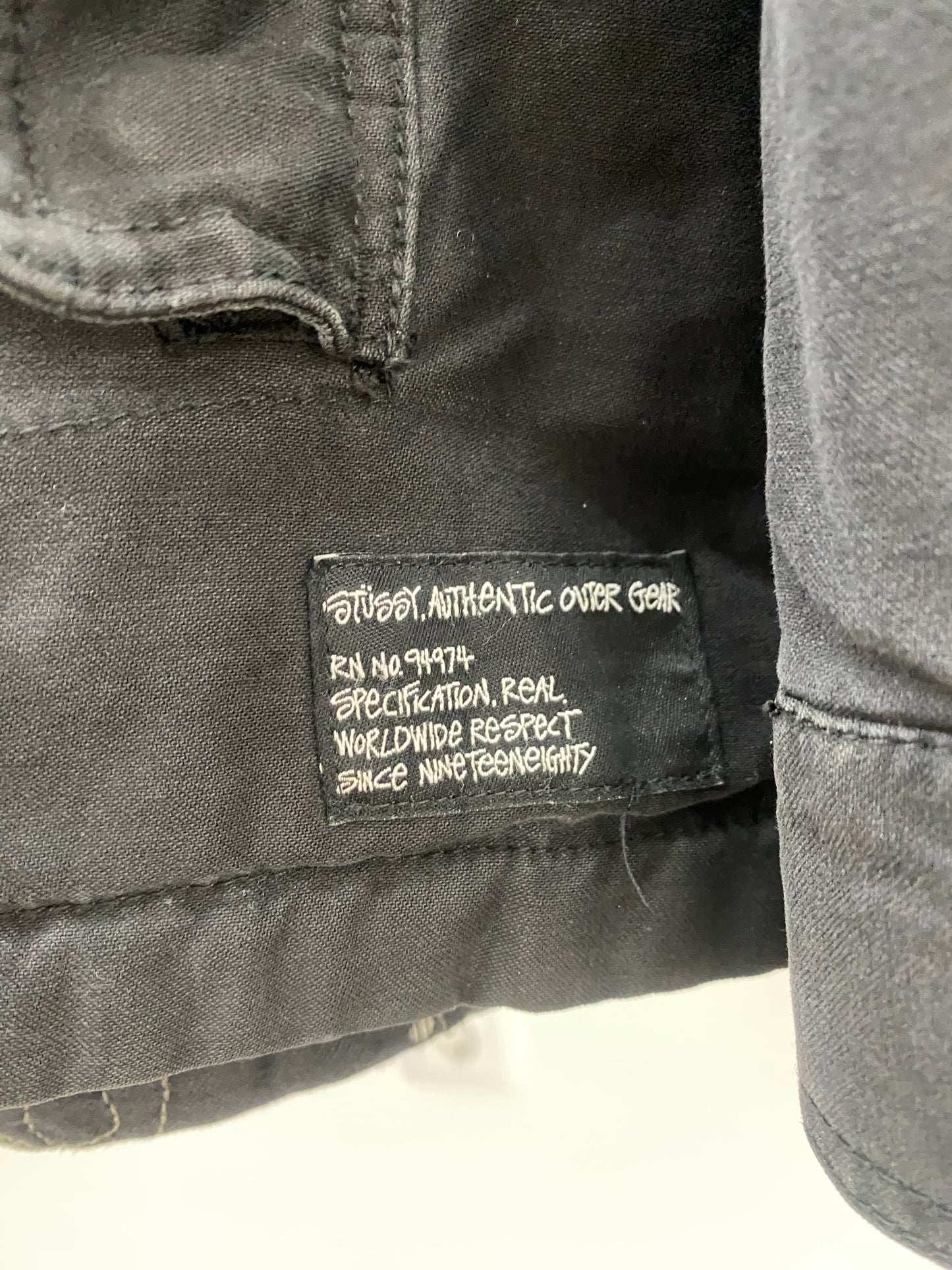STUSSY black trucker jacket (L)