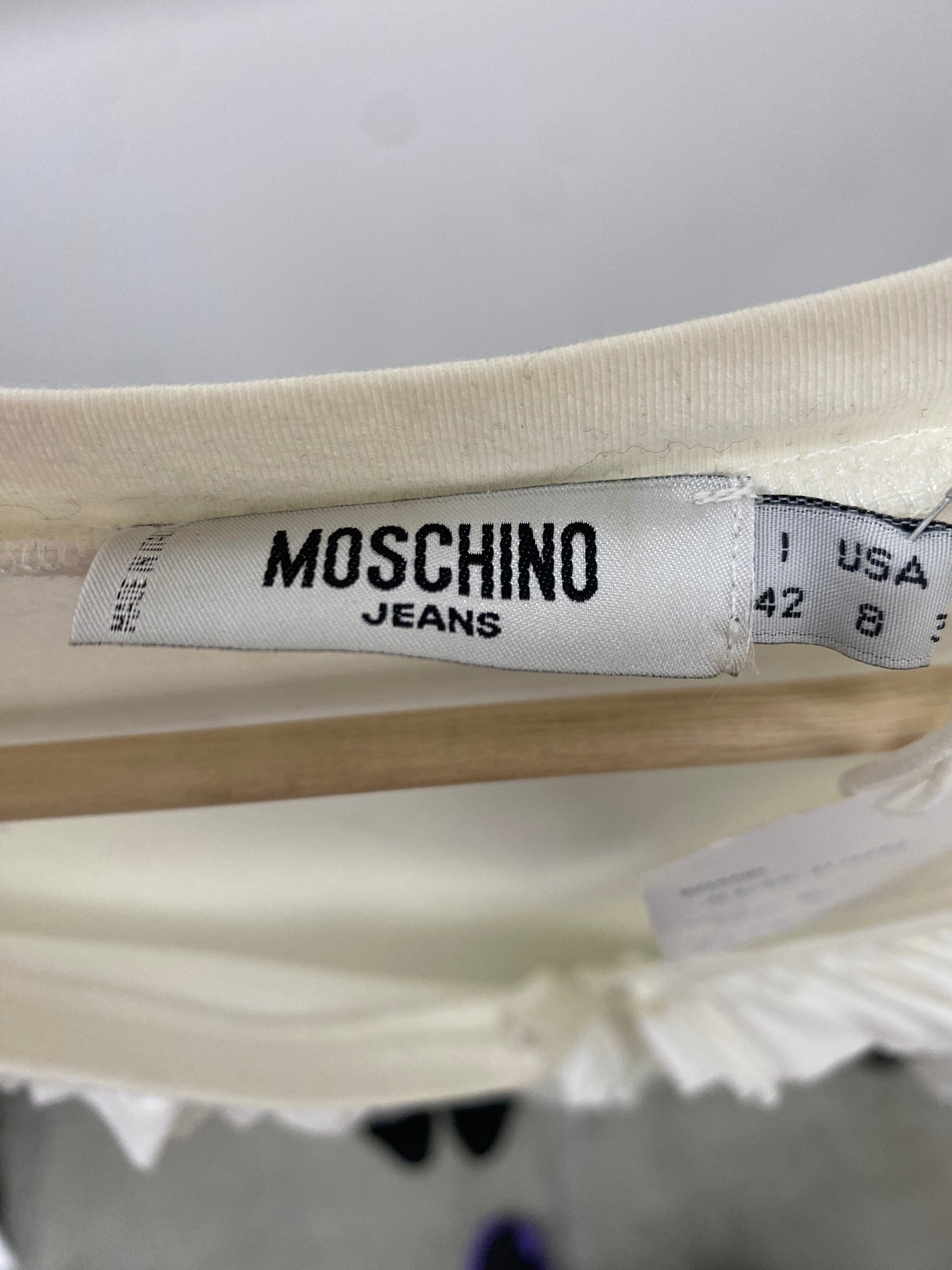 MOSCHINO white ruffled neckline top ( S)