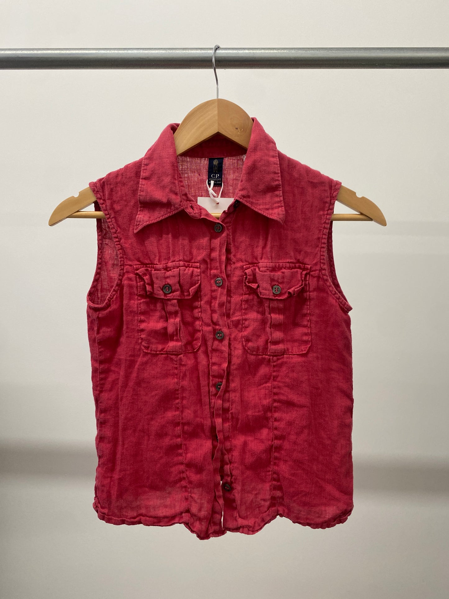 CP COMPANY pink sleeveless shirt (S)