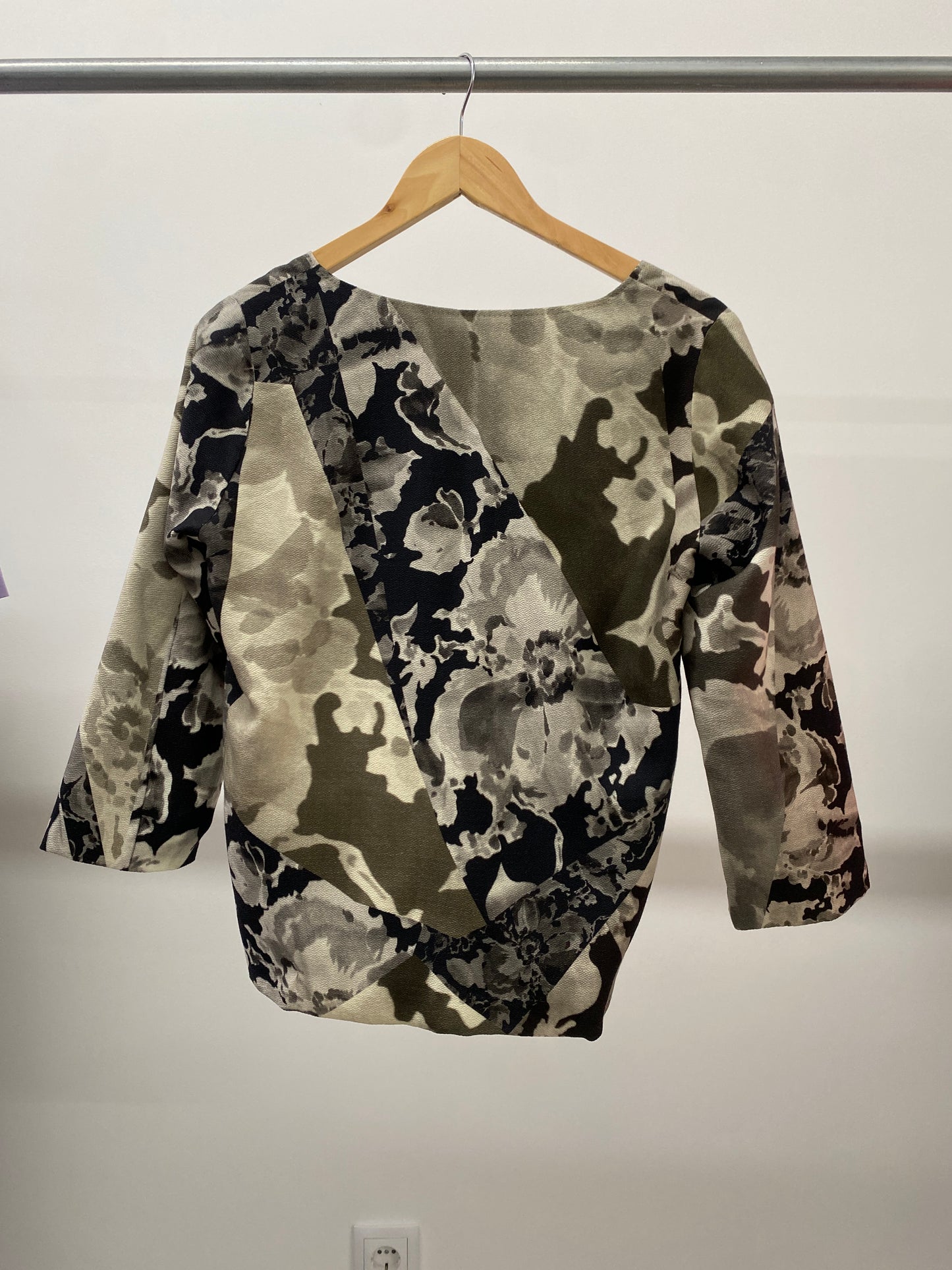 DRIES VAN NOTEN floral shirt (S)