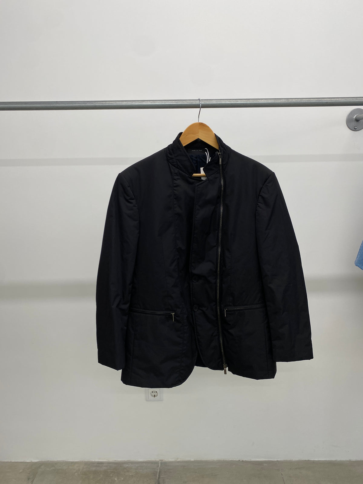 Emporio Armani Fall/Winter 2010 black jacket (54 IT)