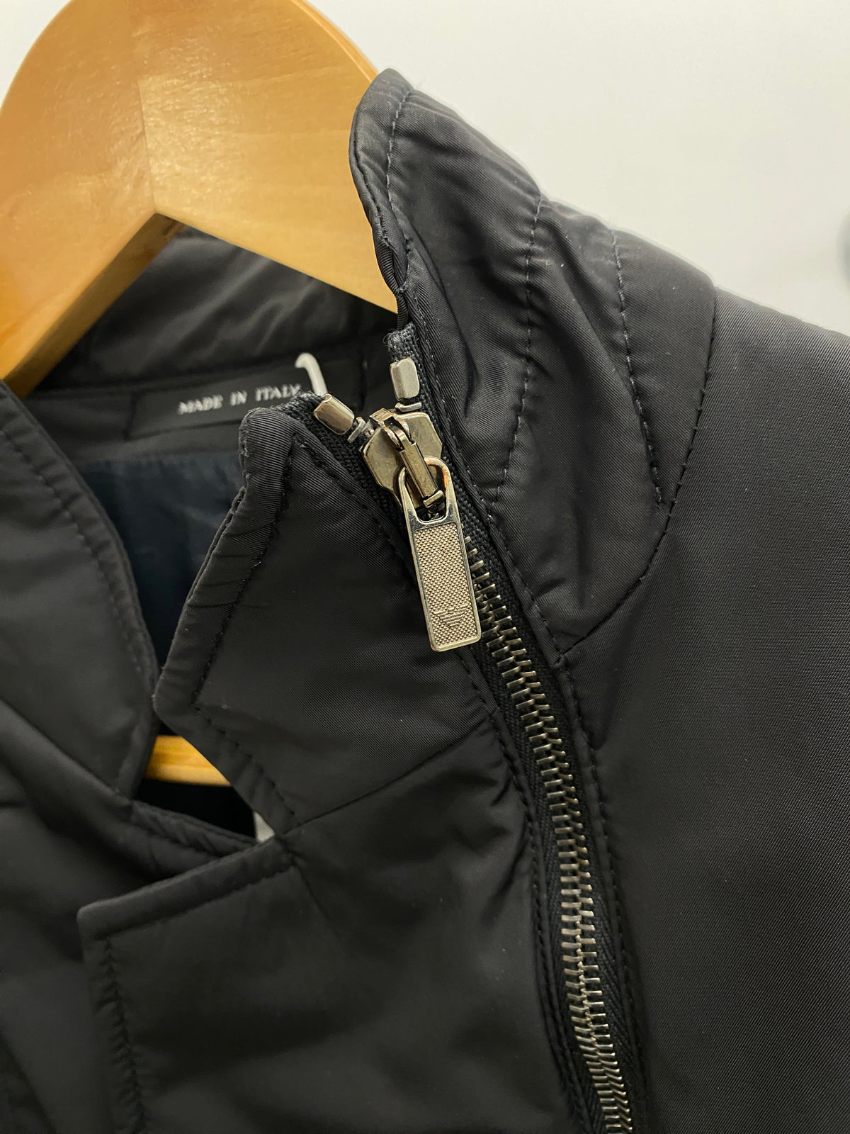 Emporio Armani Fall/Winter 2010 black jacket (54 IT)