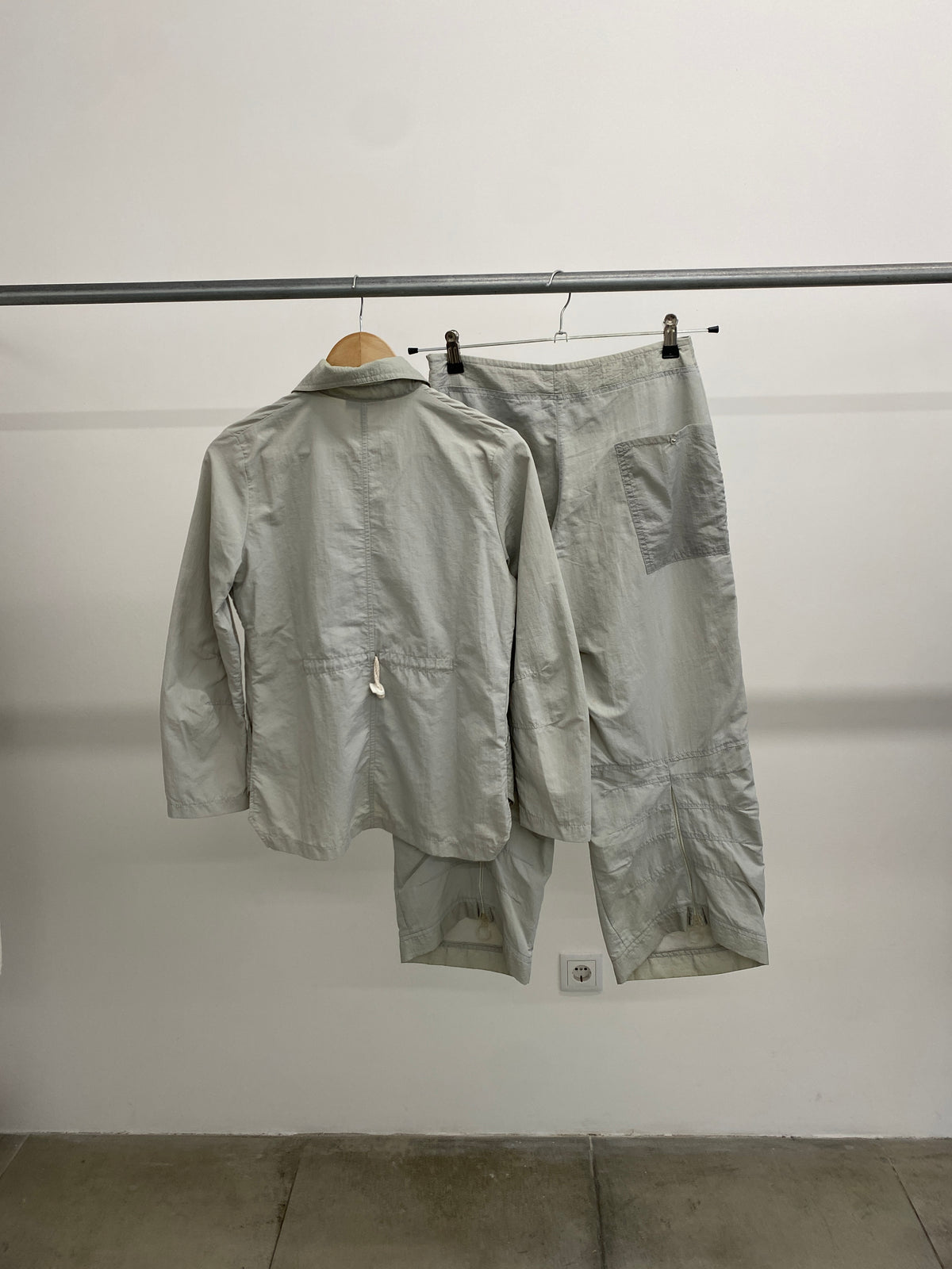 Vintage grey jacket and pants set (M)