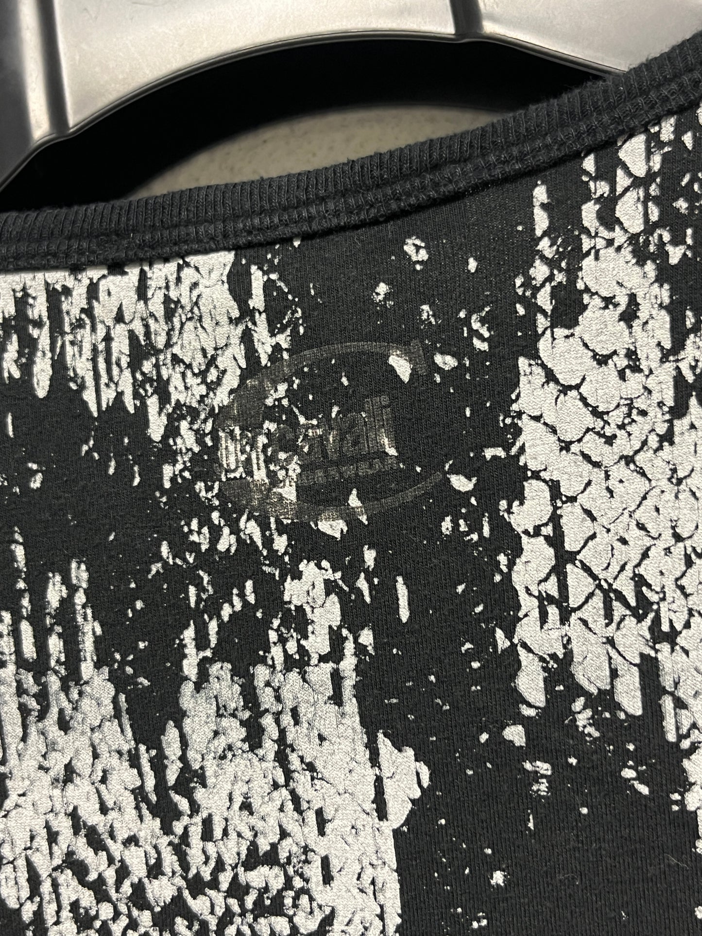 ROBERTO CAVALLI black snakeskin print t-shirt (M)
