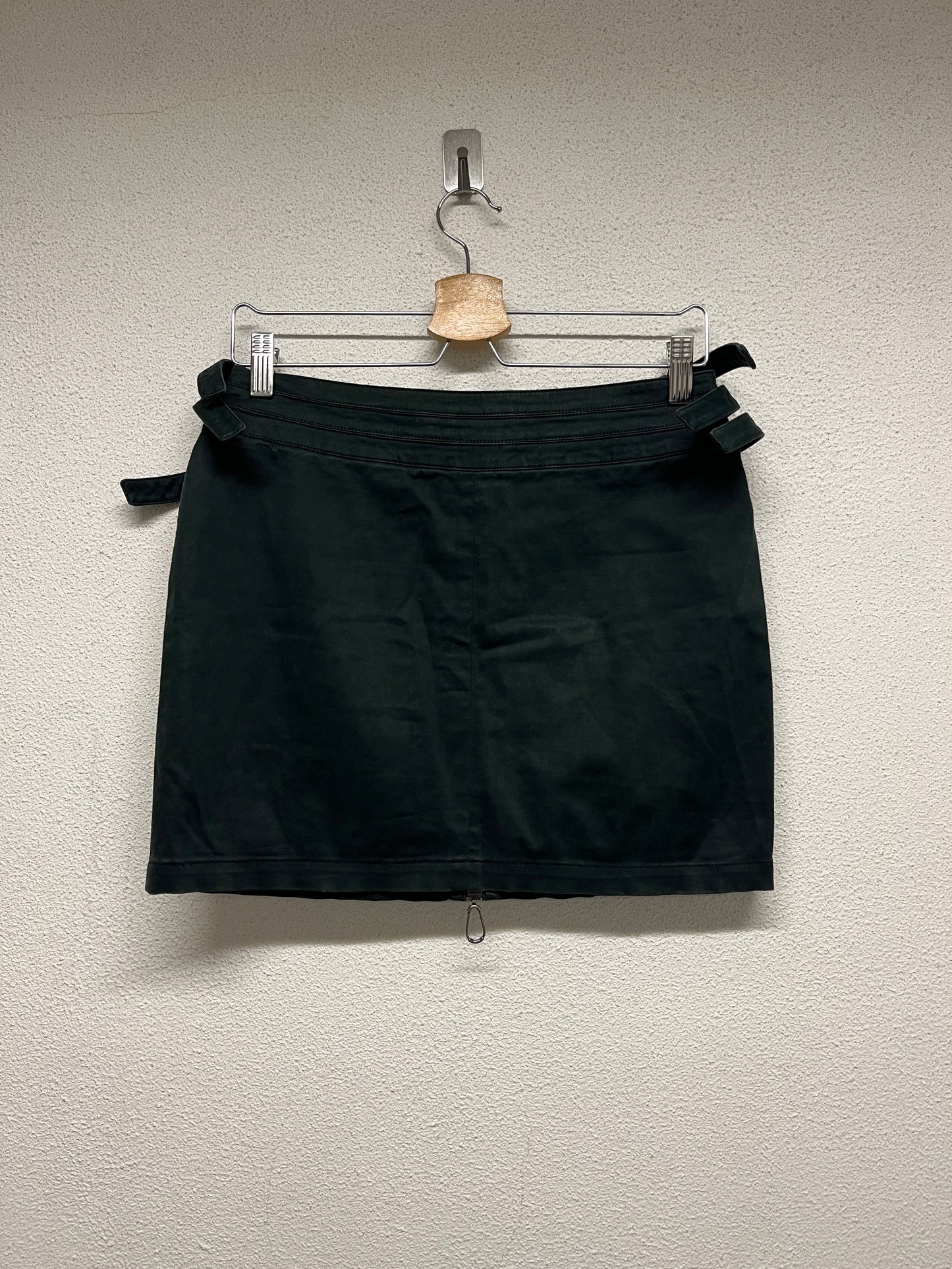 VERSACE zipped cargo belted mini skirt (M)