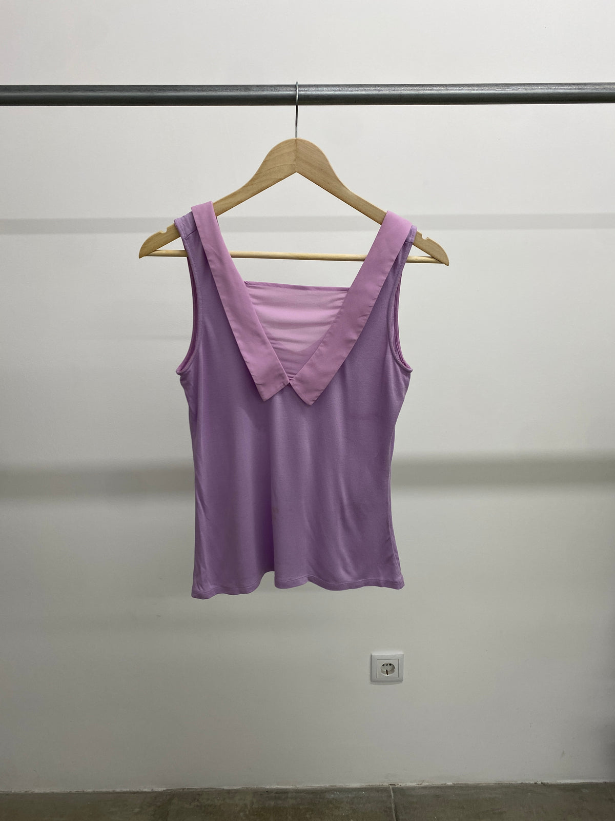 Emporio Armani Spring/Summer 2017 lilac top (42 FR)